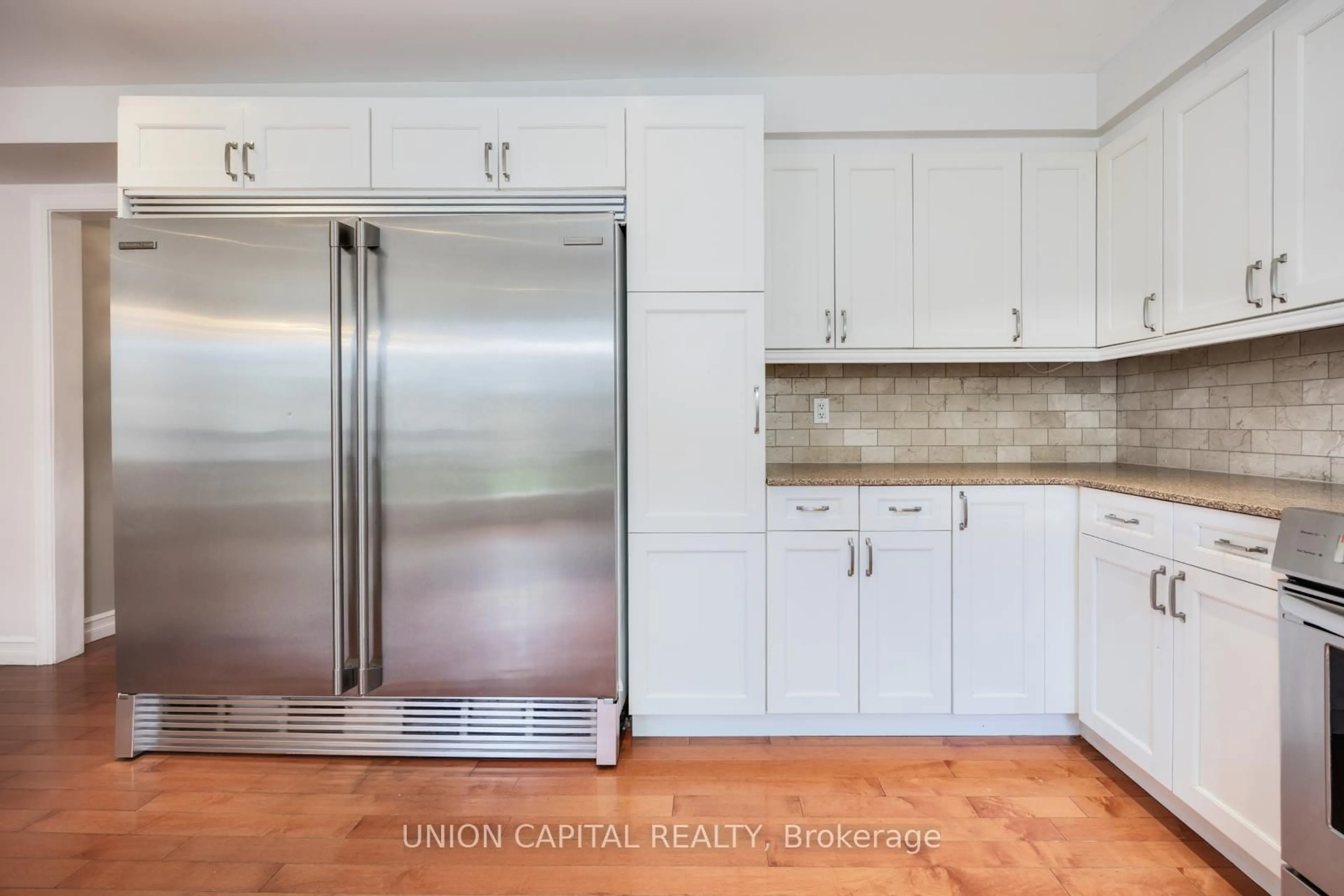 Kitchen with laundary machines, unknown for 82 Old Yonge St, Aurora Ontario L4G 6C7