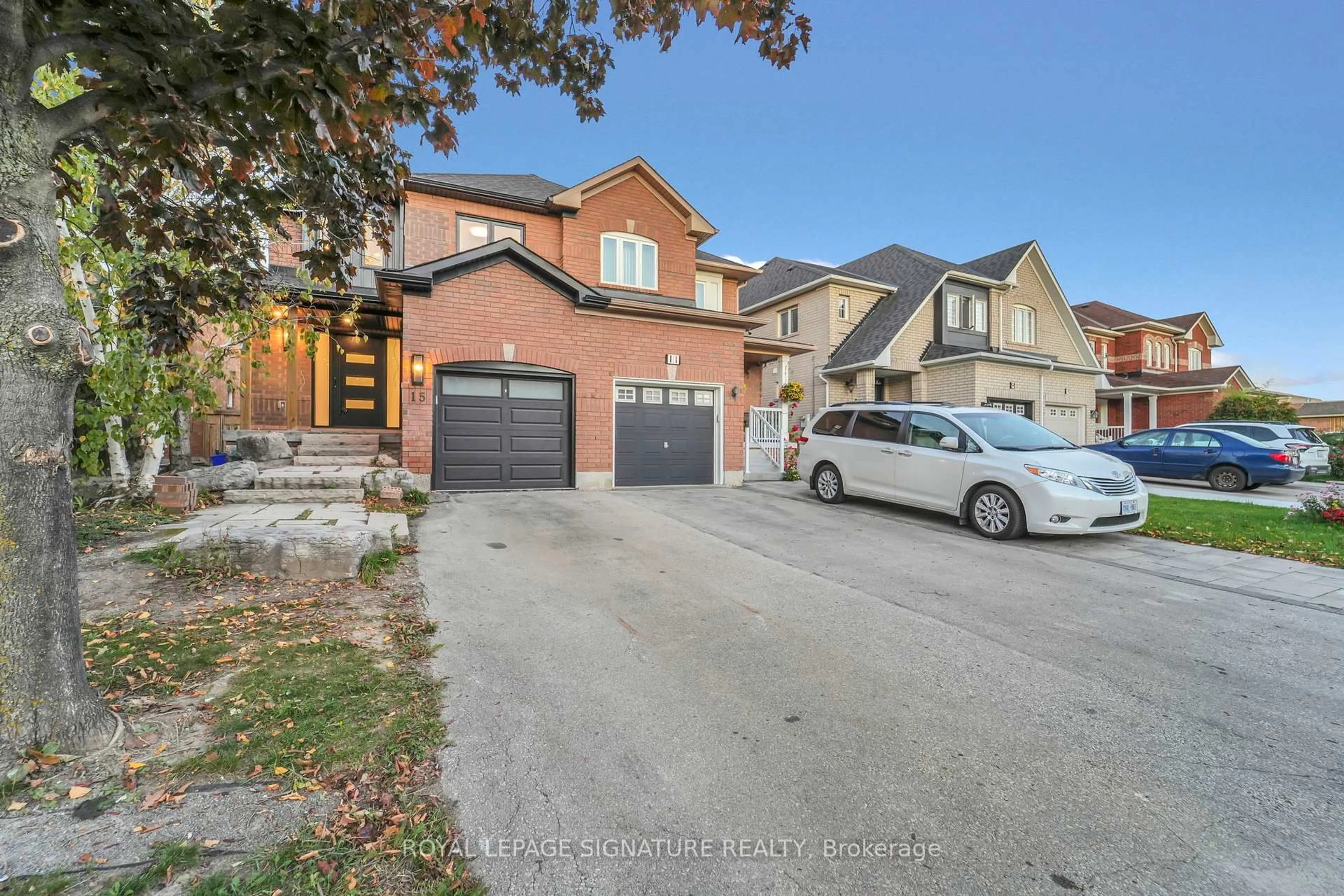 Unknown for 15 National Pine Dr, Vaughan Ontario L6A 3M2
