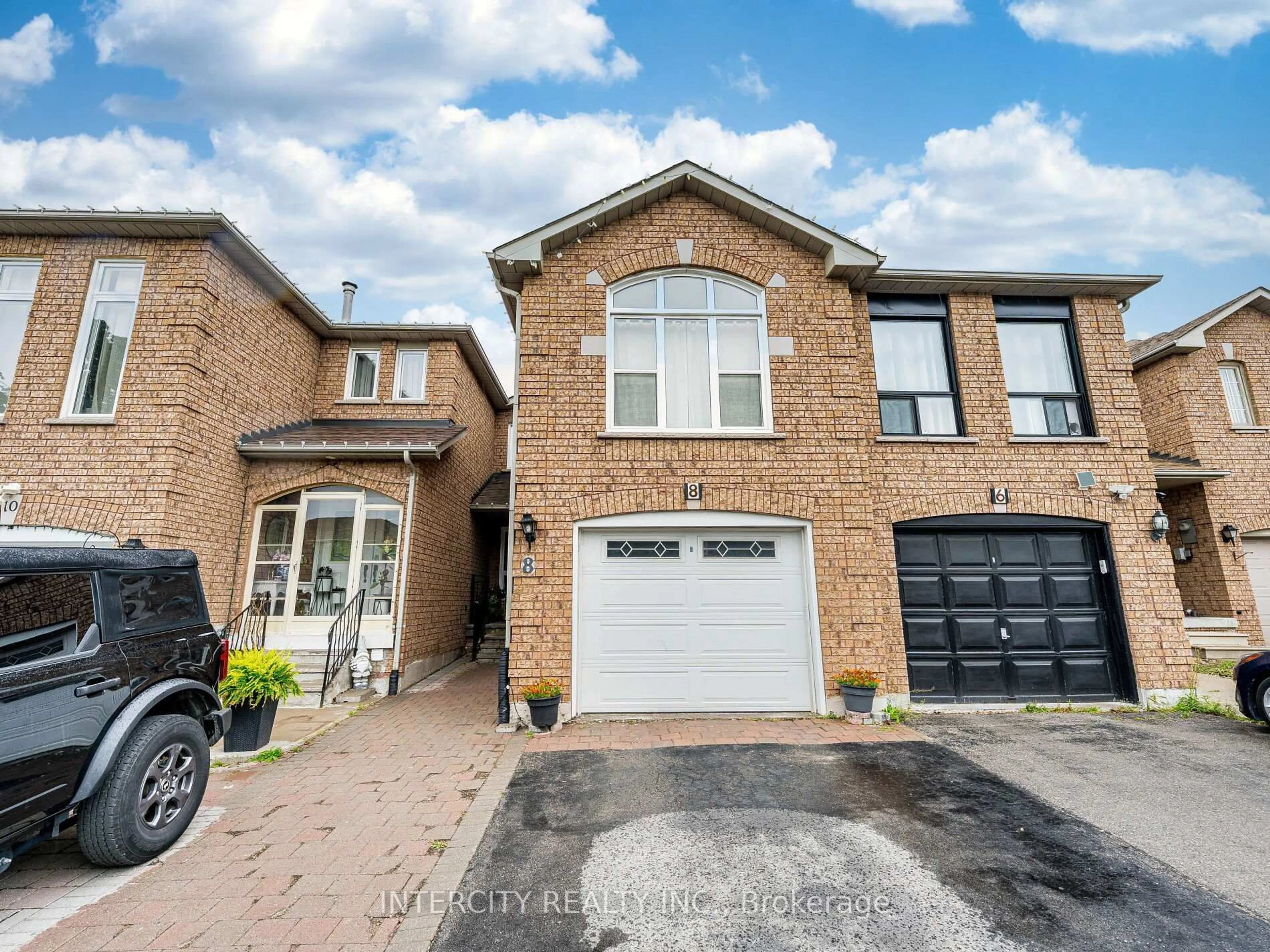Home with brick exterior material, street for 8 Wedgewood Pl, Vaughan Ontario L4K 4X6