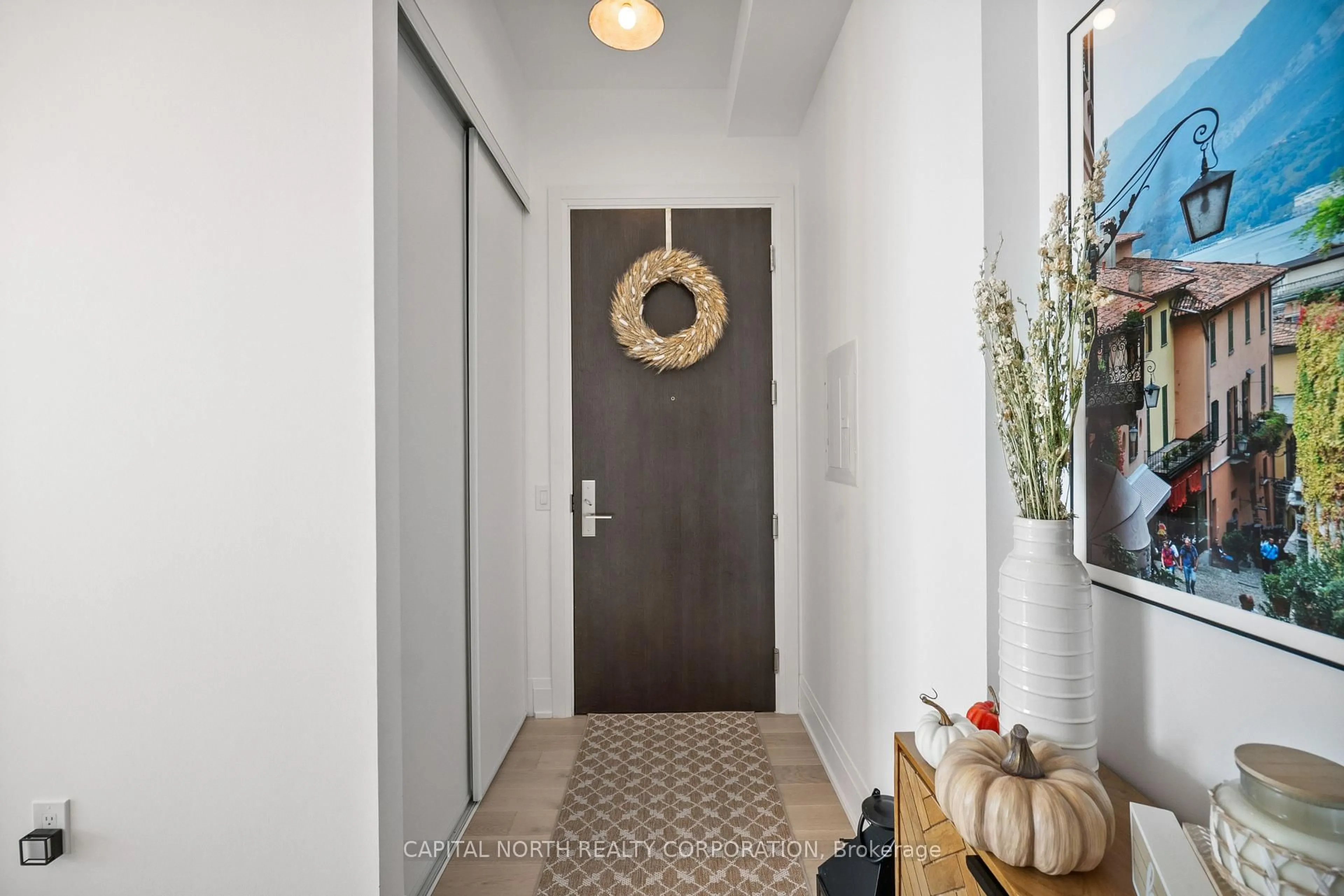 Indoor entryway for 9000 Jane St #PH201, Vaughan Ontario L4K 2M9