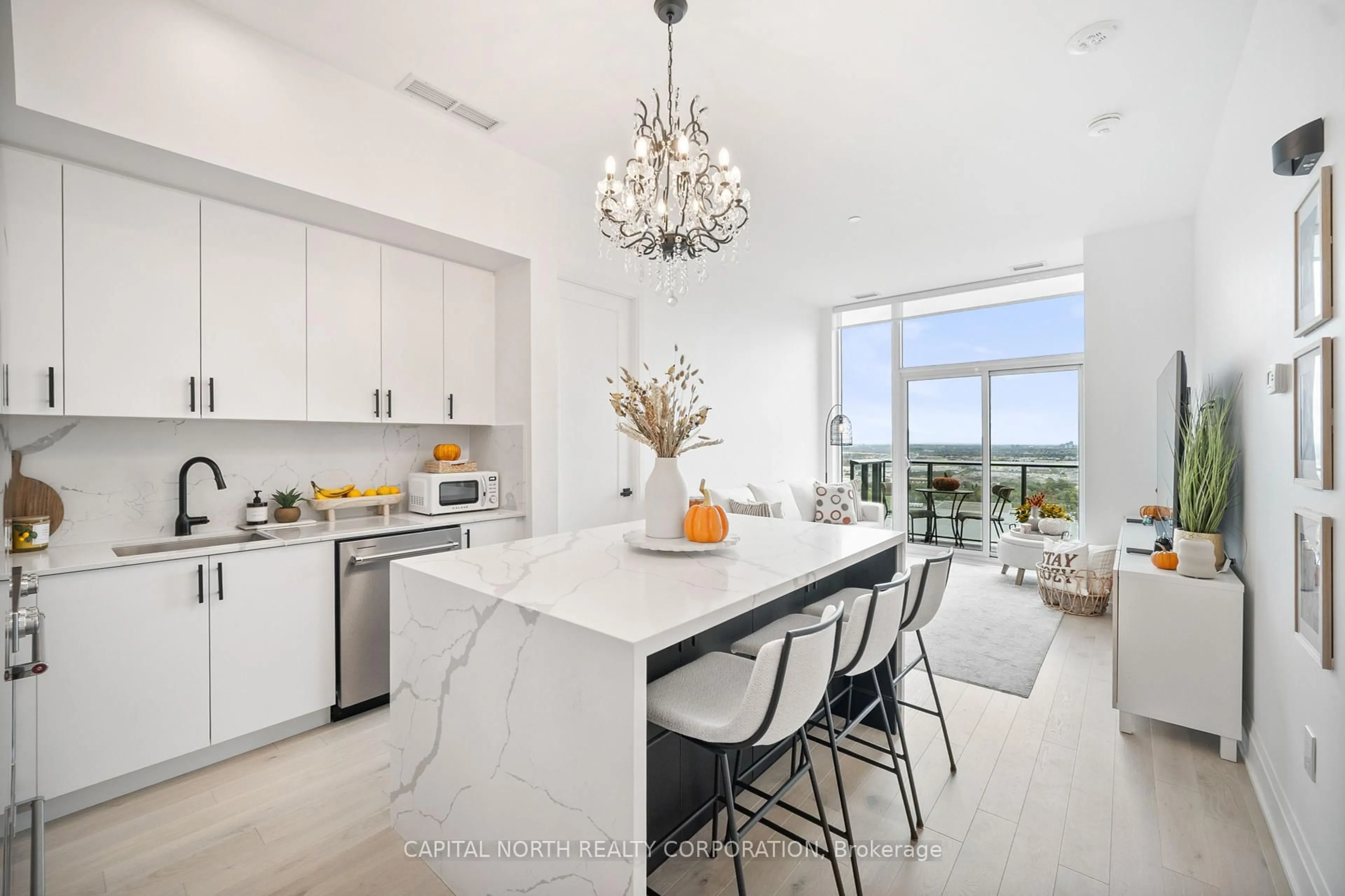 Open concept kitchen, ceramic/tile floor for 9000 Jane St #PH201, Vaughan Ontario L4K 2M9
