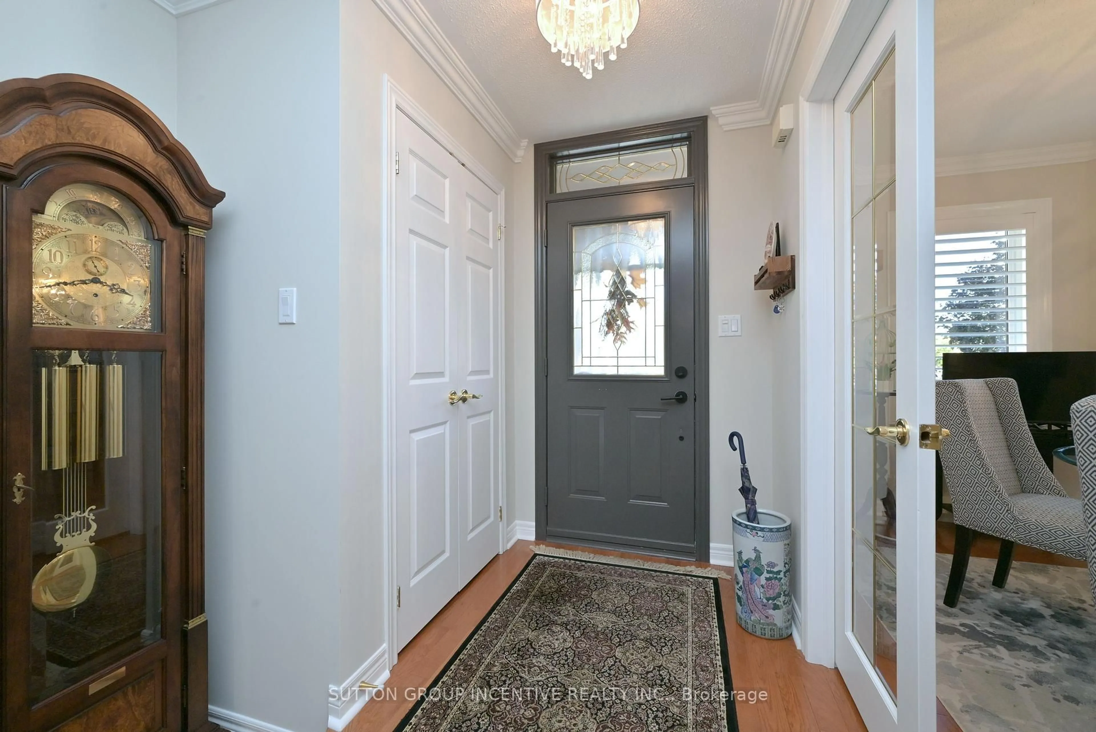 Indoor entryway for 36 Bella Vista Tr, New Tecumseth Ontario L9R 2C6