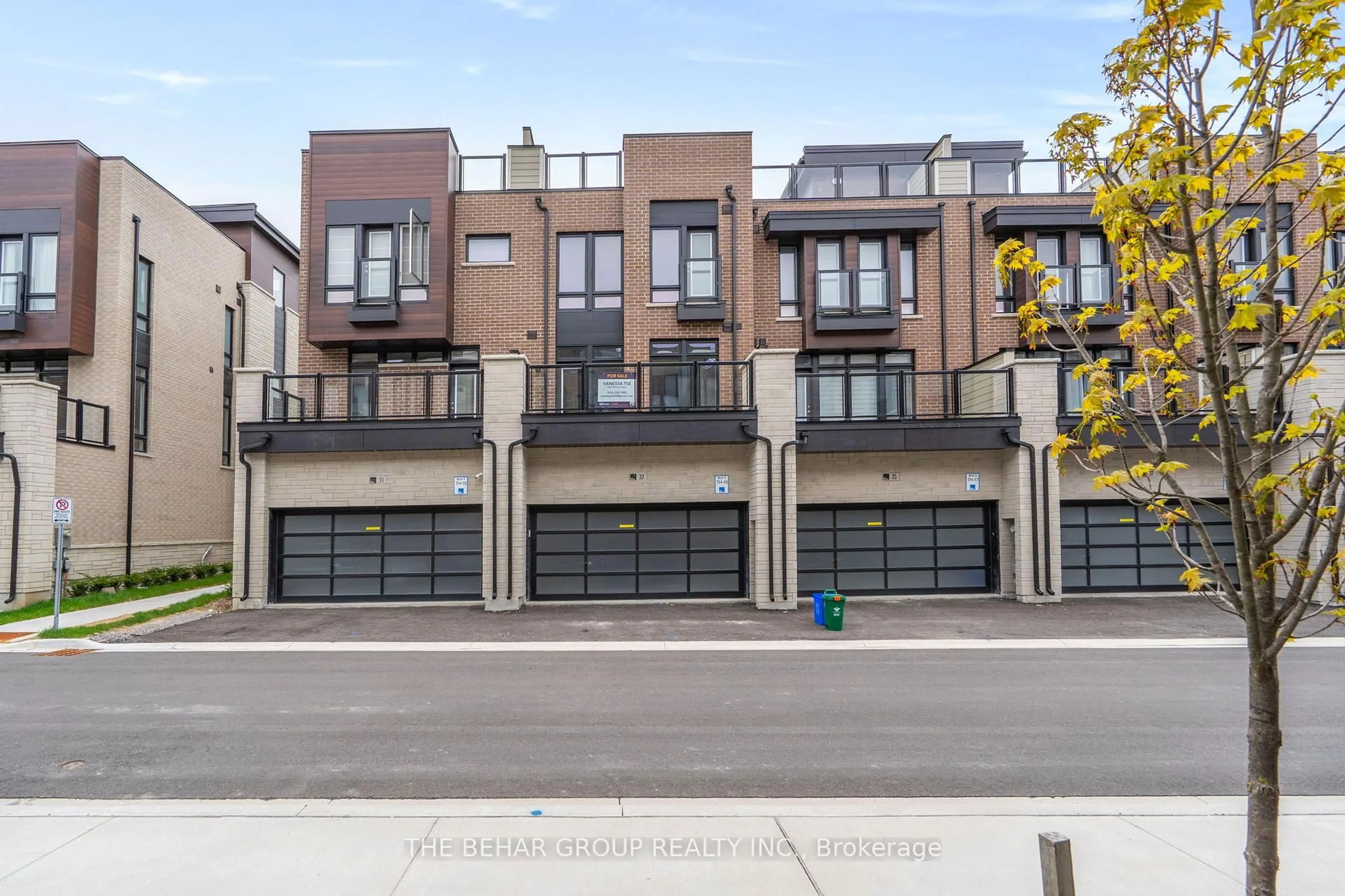 Unknown for 33 Credit Lane, Richmond Hill Ontario L4E 1G9