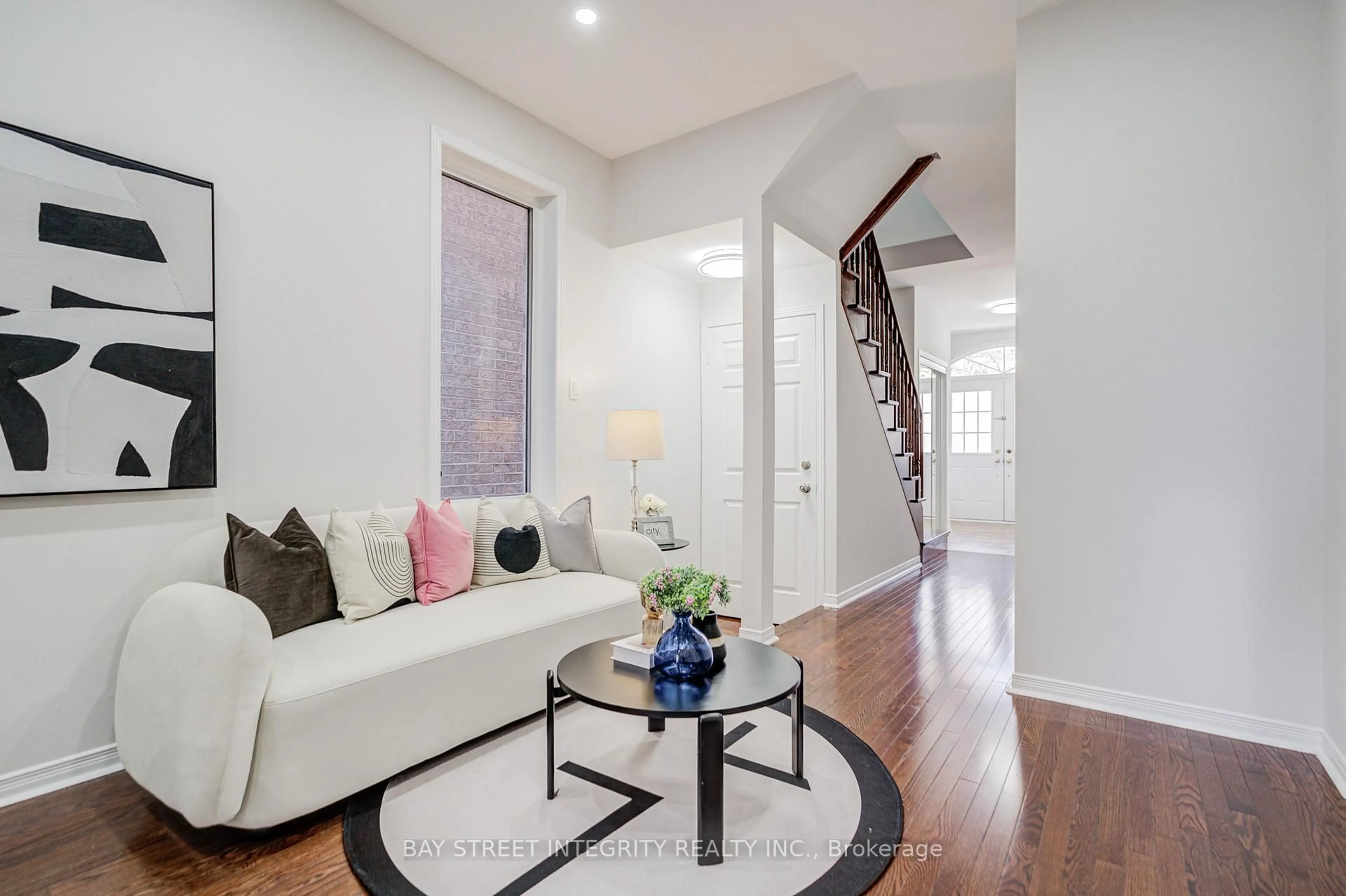 Indoor entryway for 108 Catalpa Cres, Vaughan Ontario L6A 0R5