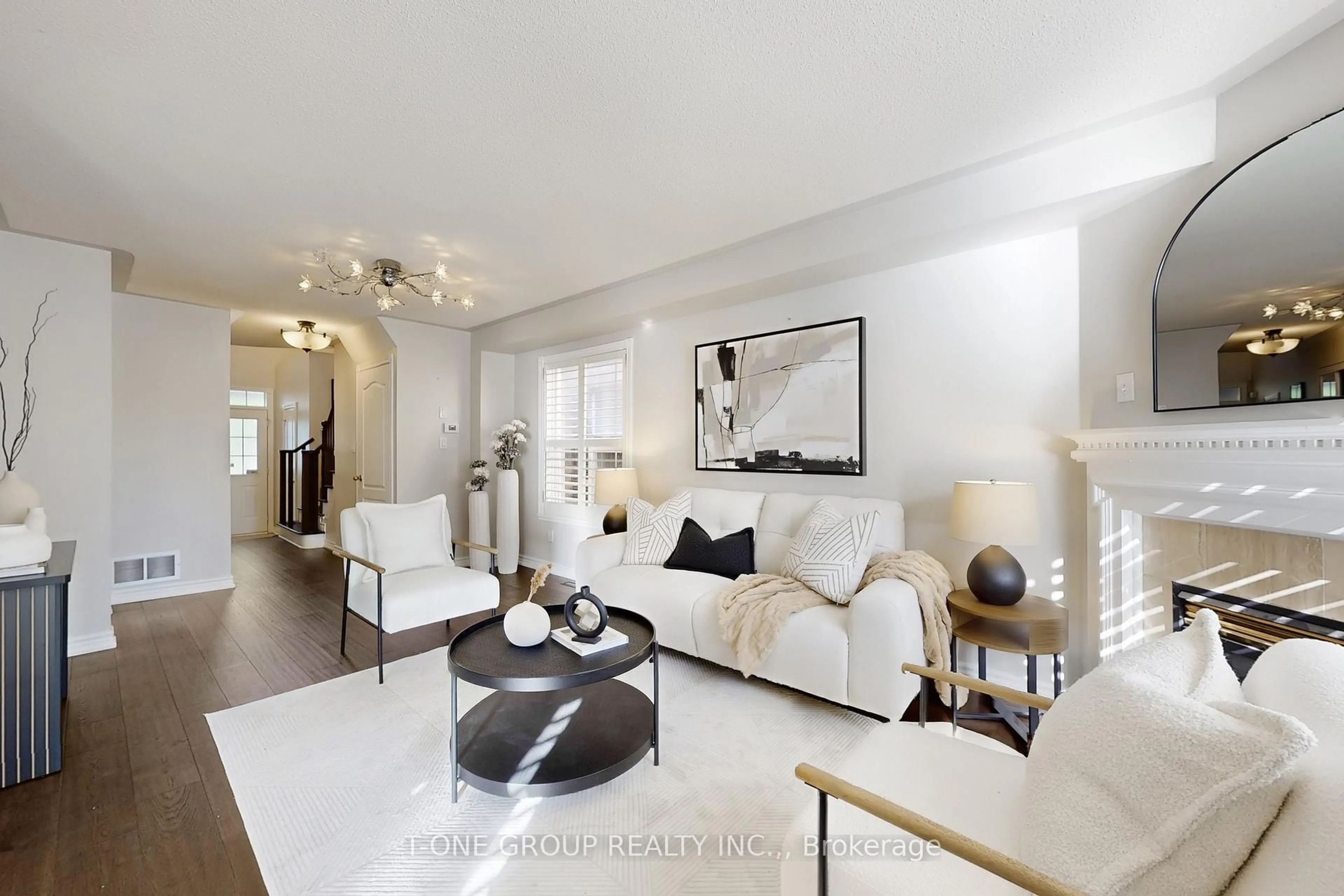 Living room with furniture, unknown for 39 Vania Dr, Vaughan Ontario L6A 3X3