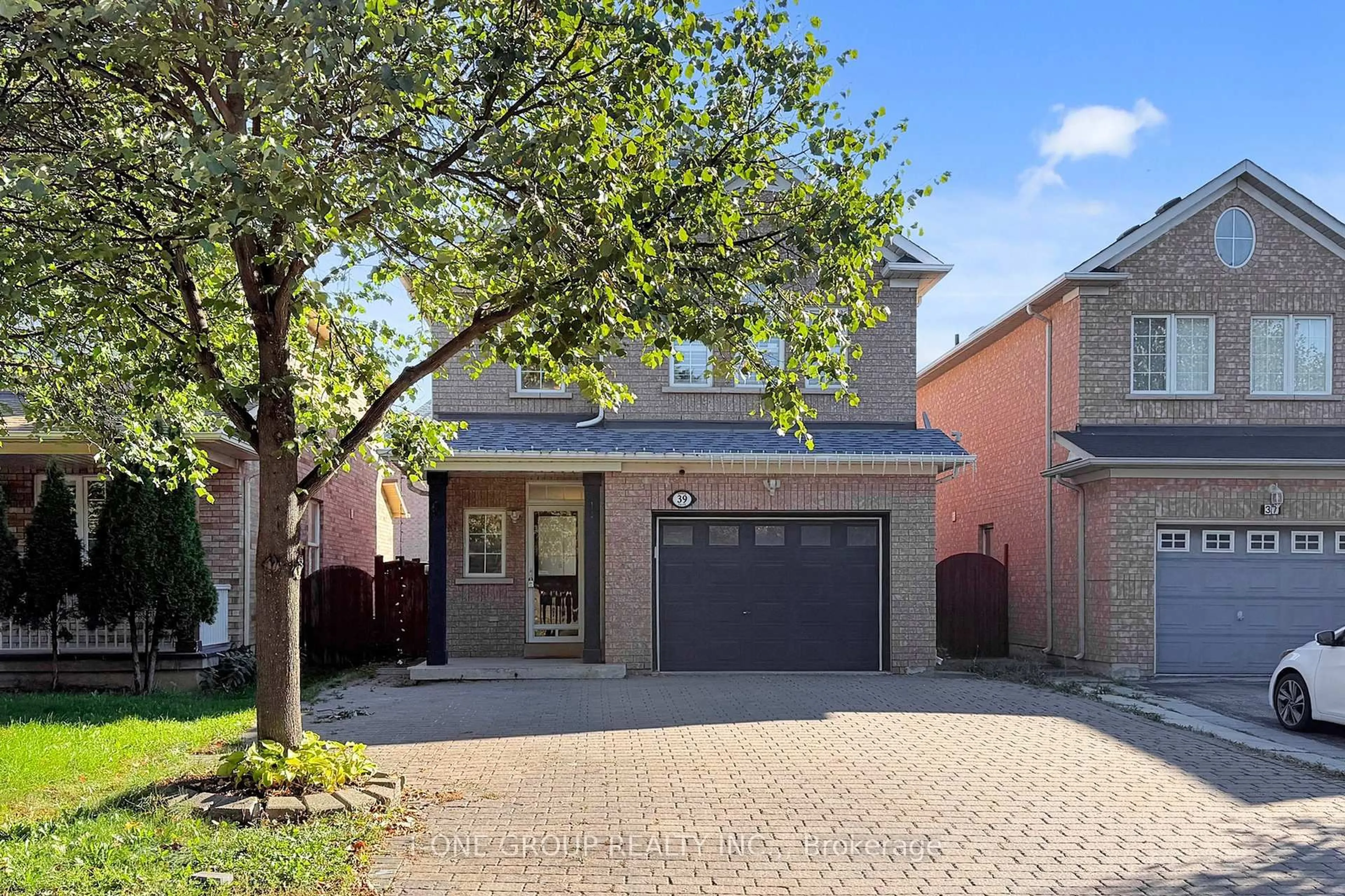 Home with brick exterior material, street for 39 Vania Dr, Vaughan Ontario L6A 3X3