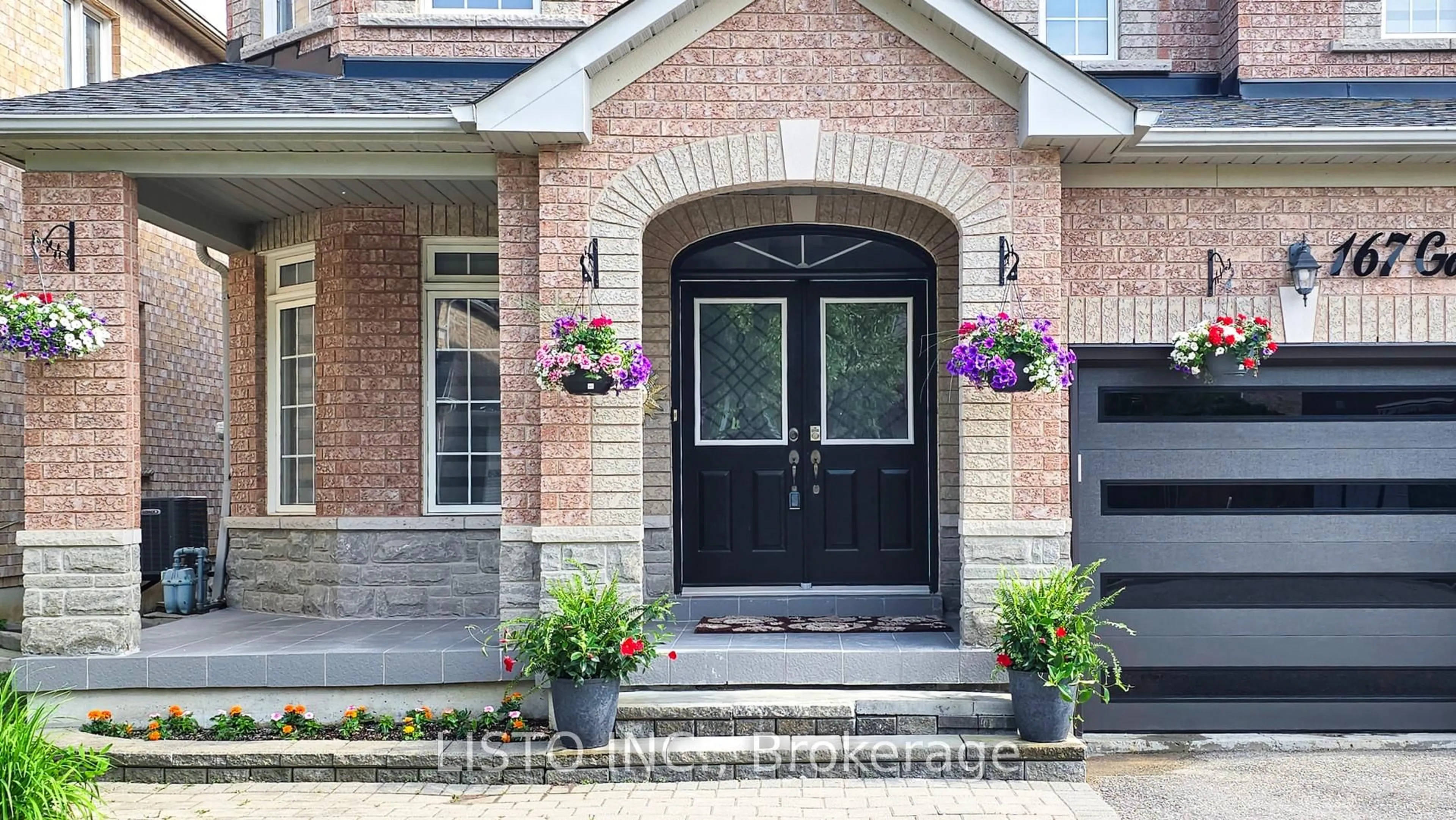 Indoor entryway for 167 Golden Meadow Dr, Markham Ontario L6E 1E2