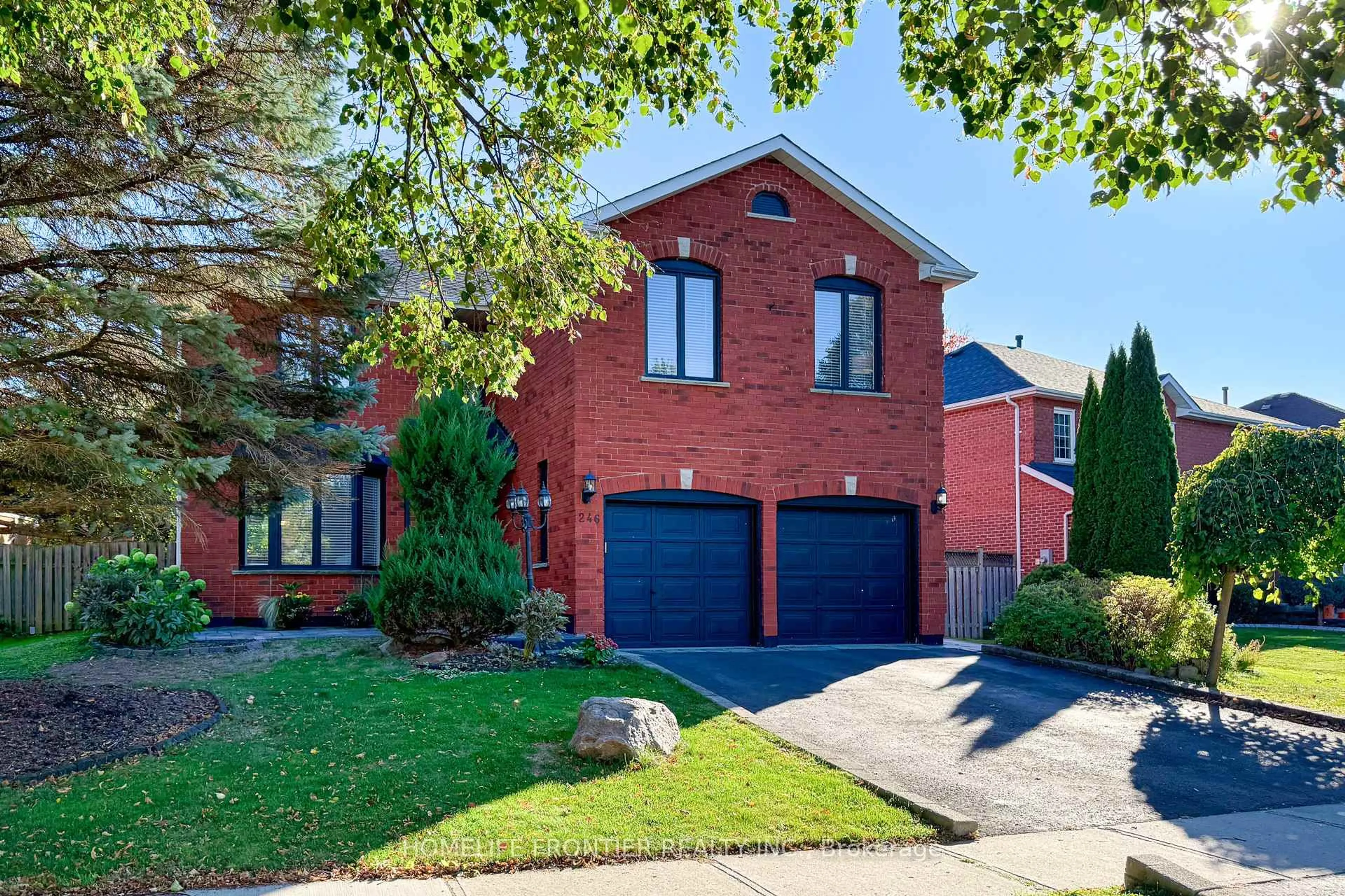 Home with brick exterior material, street for 246 Jelley Ave, Newmarket Ontario L3X 1S6