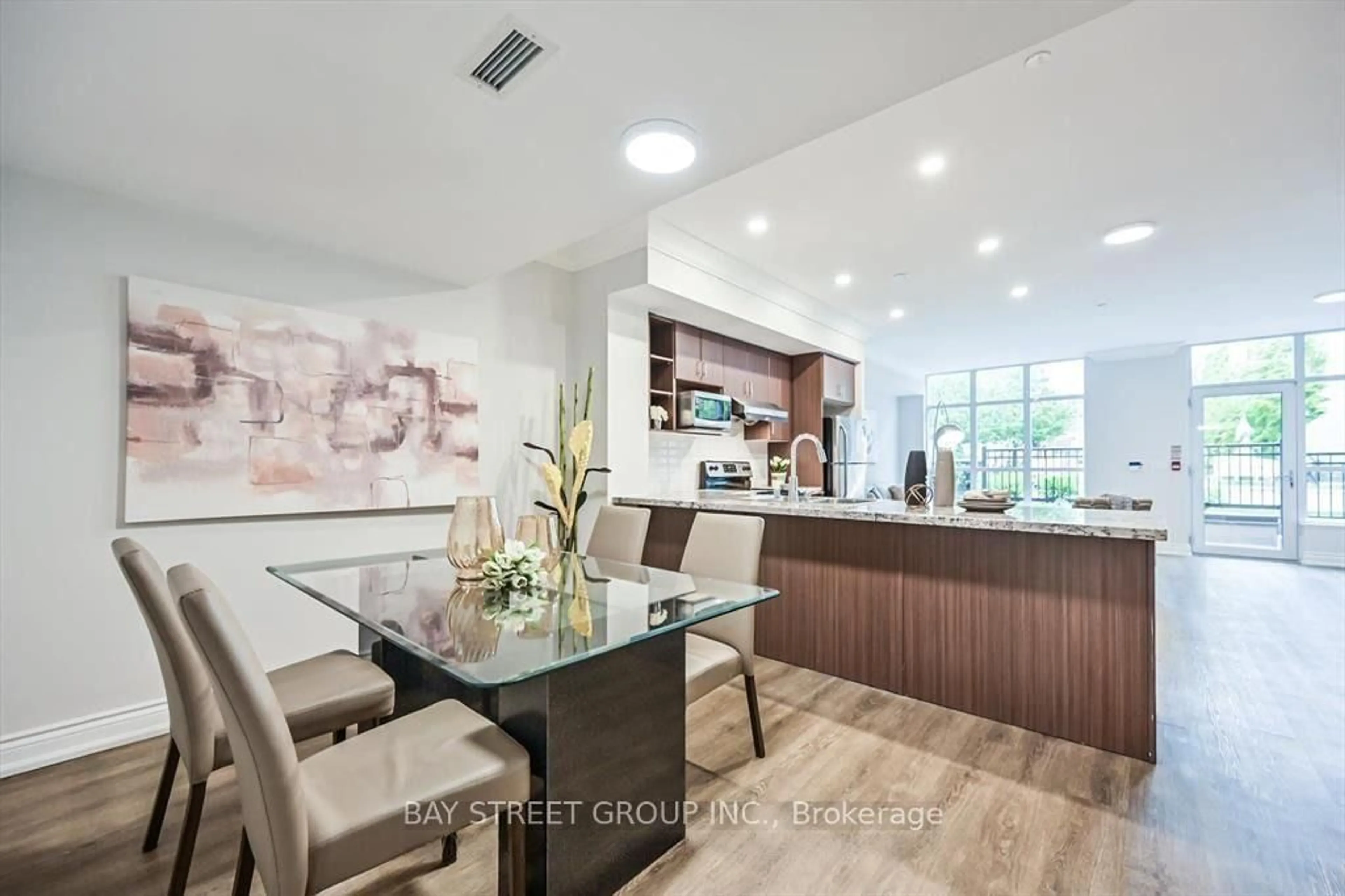 Contemporary kitchen, unknown for 89 SOUTH TOWN CENTRE Blvd #A112, Markham Ontario L6G 0E8