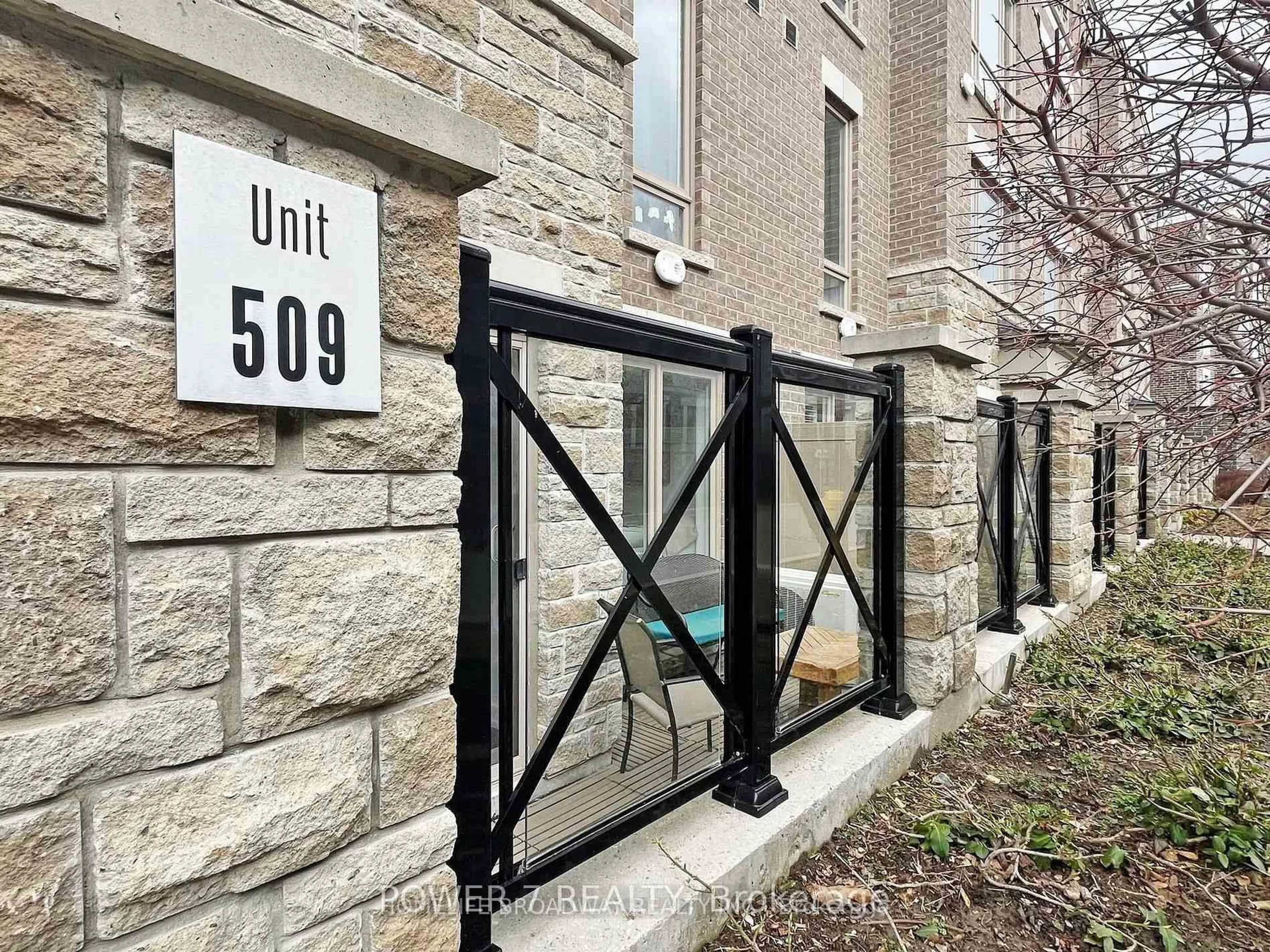 Indoor entryway for 30 Dunsheath Way #509, Markham Ontario L6B 1N3