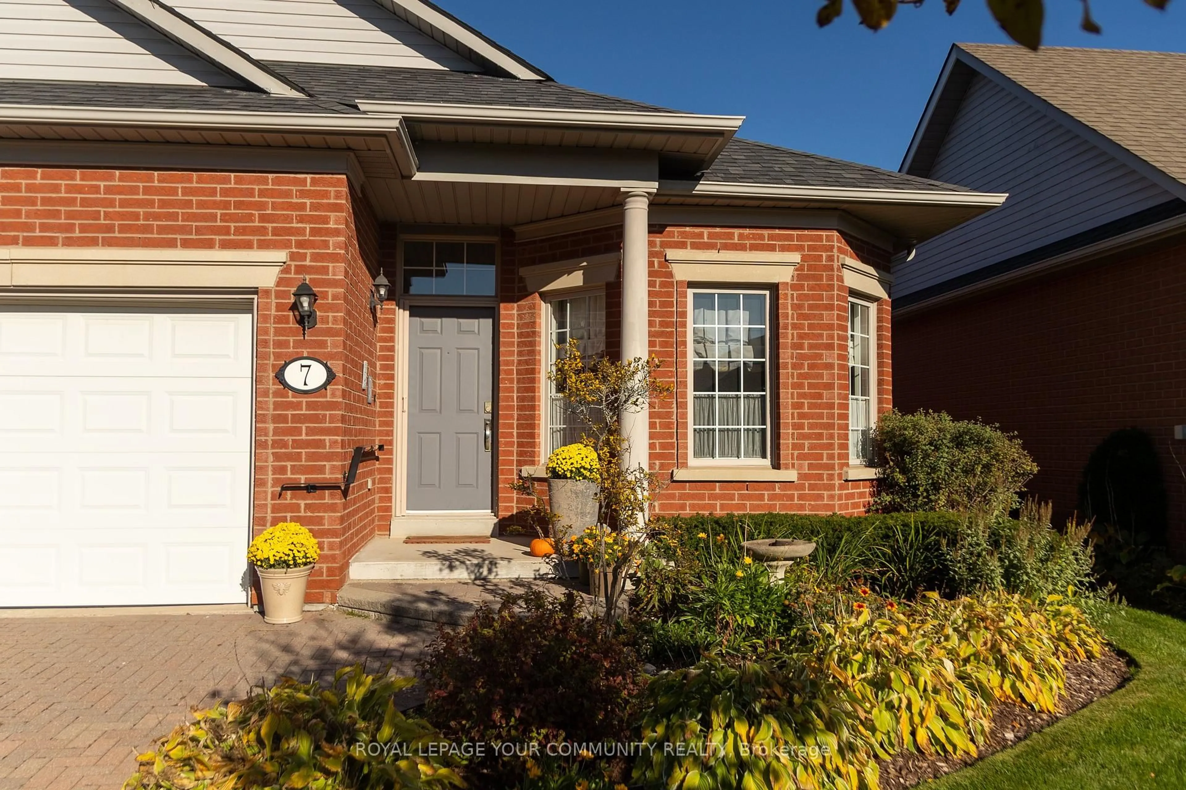 Home with brick exterior material, street for 7 Arnie's Chance, Whitchurch-Stouffville Ontario L4A 1L7
