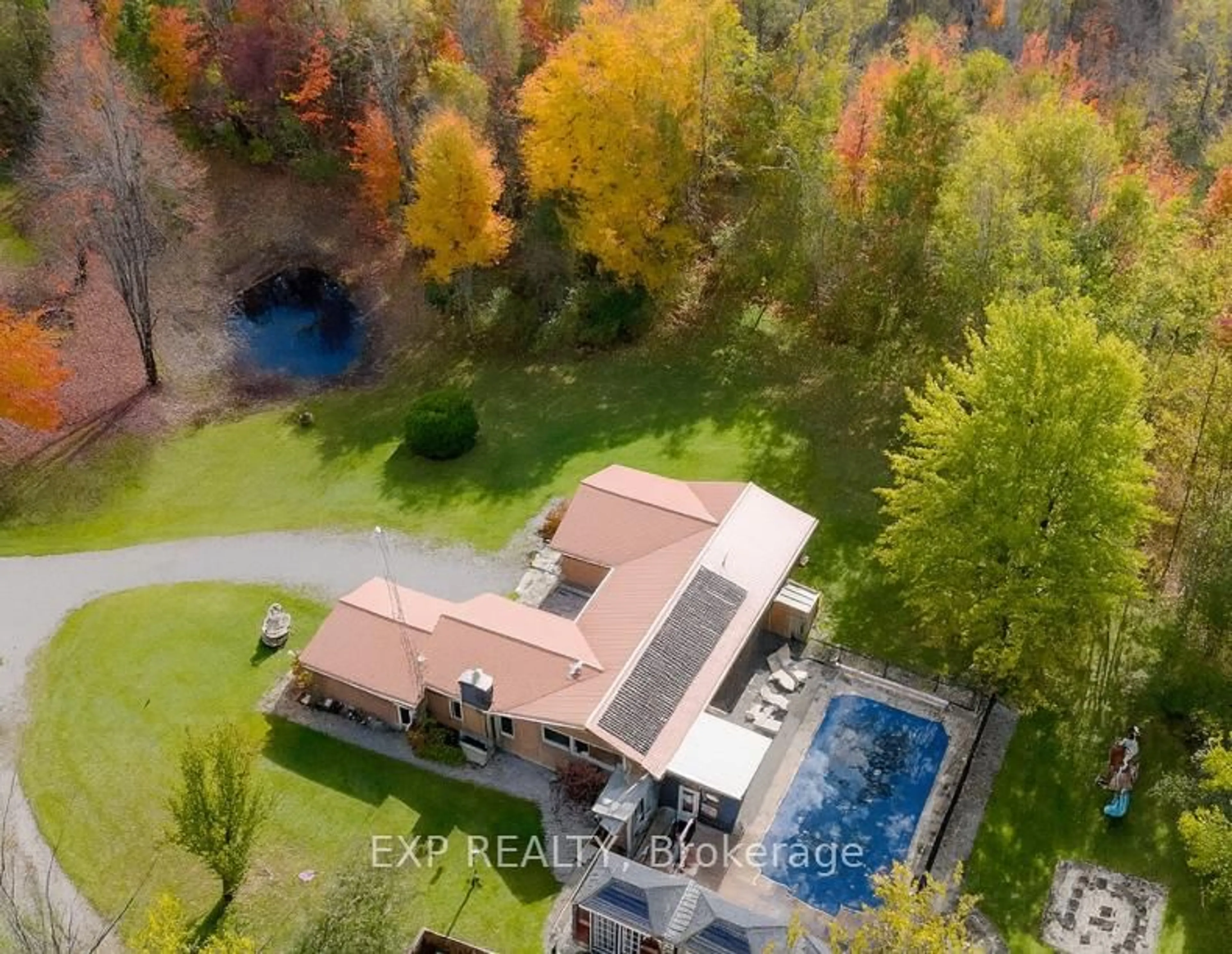 A pic from outside/outdoor area/front of a property/back of a property/a pic from drone, forest/trees view for 24762 Weirs Sdrd, Georgina Ontario L0E 1N0