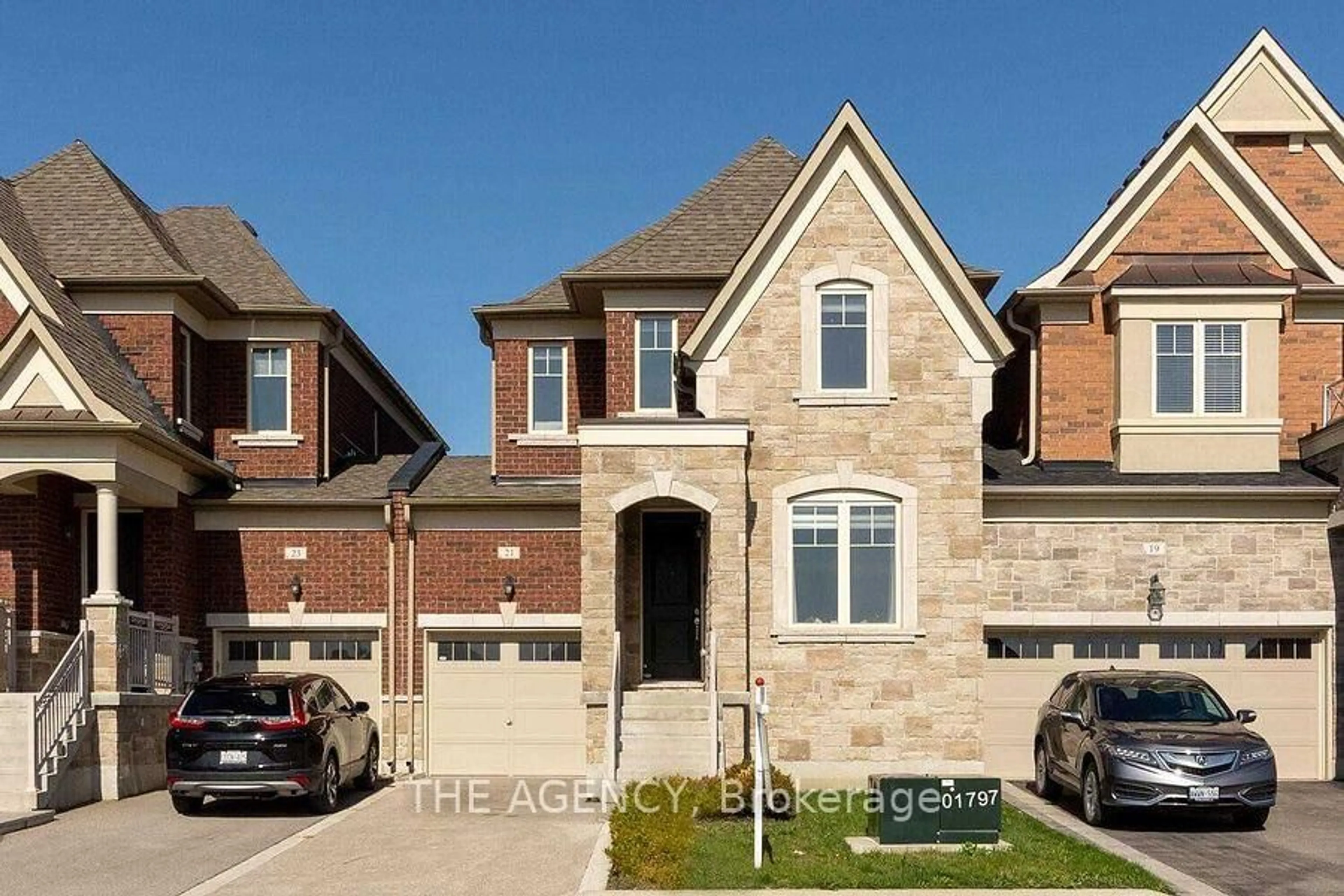 Home with brick exterior material, street for 21 Kettle Valley Tr, King Ontario L0G 1N0