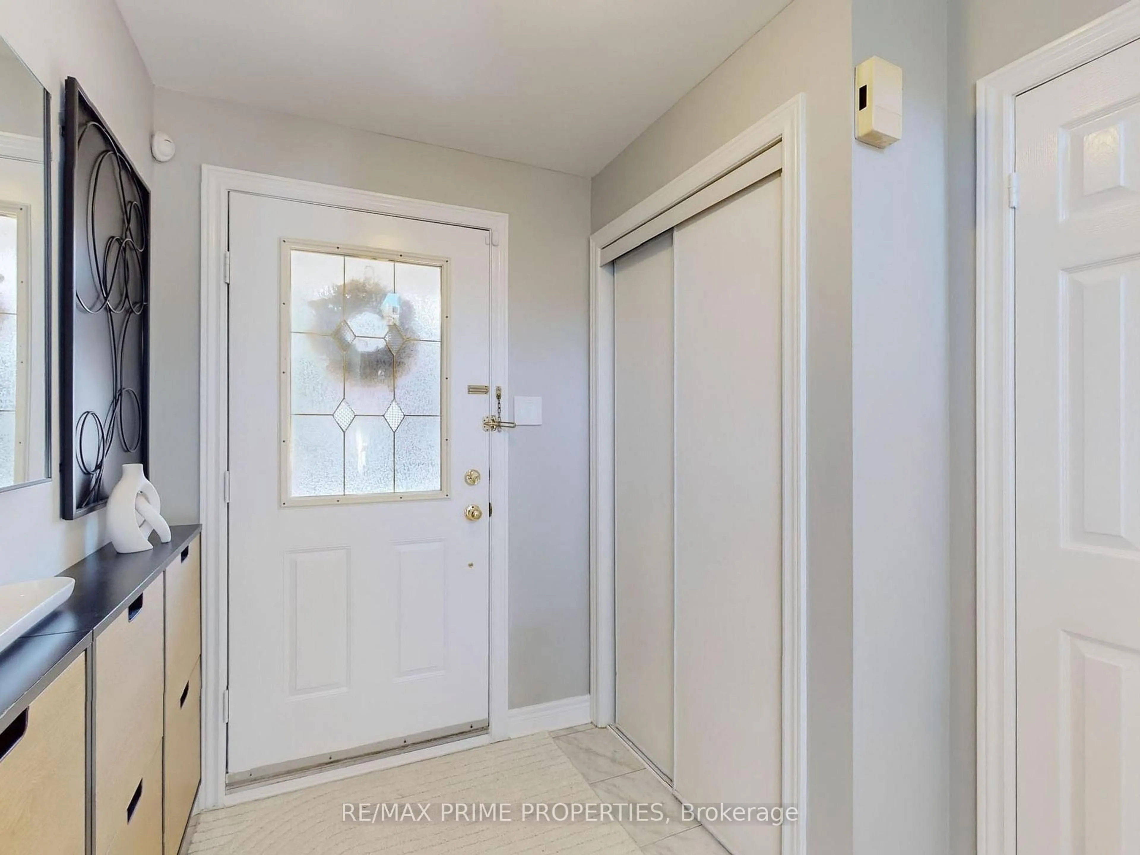 Indoor entryway for 49 Marmill Way, Markham Ontario L3P 7V6
