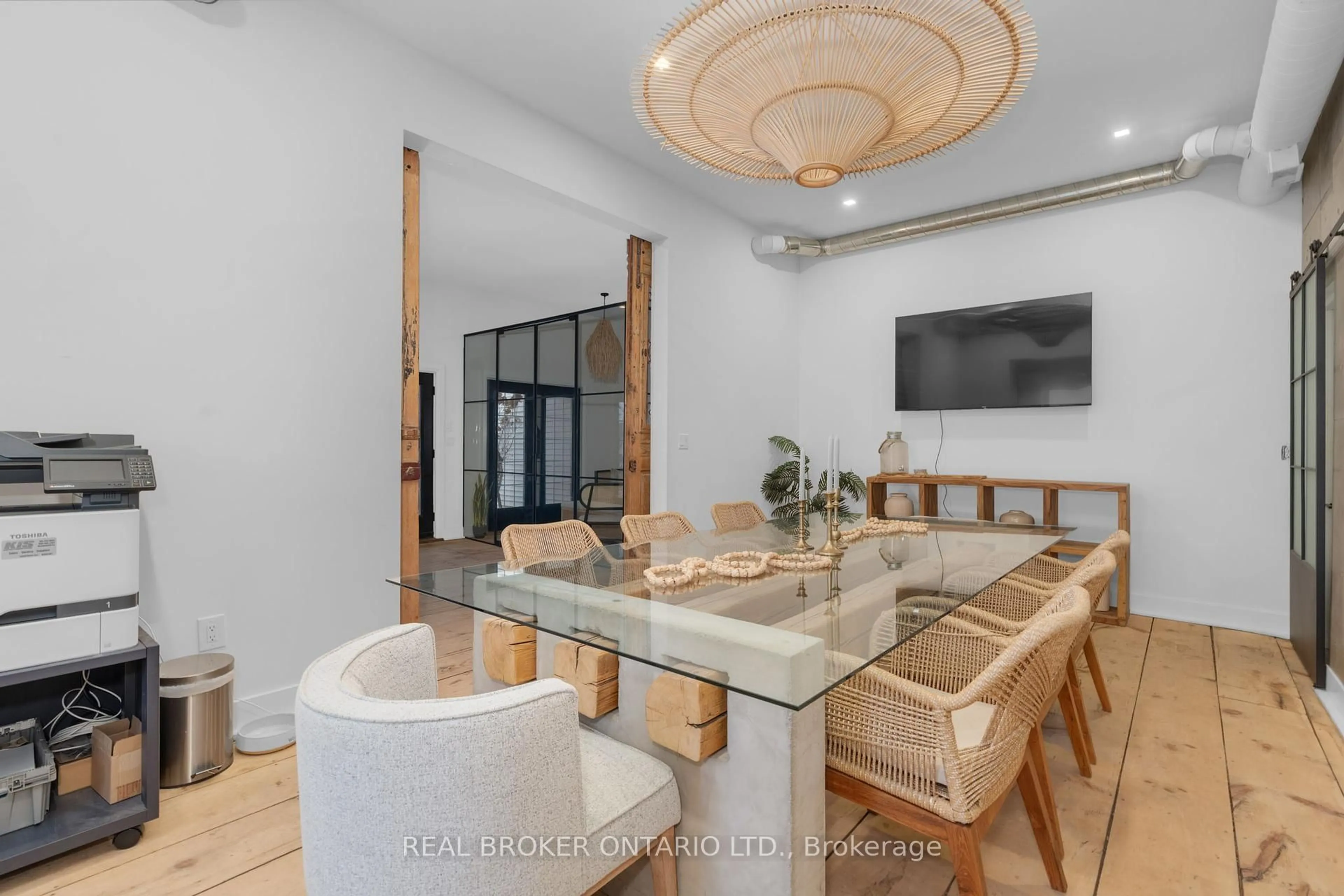 Dining room, unknown for 1 Dufferin St, Innisfil Ontario L0L 1L0