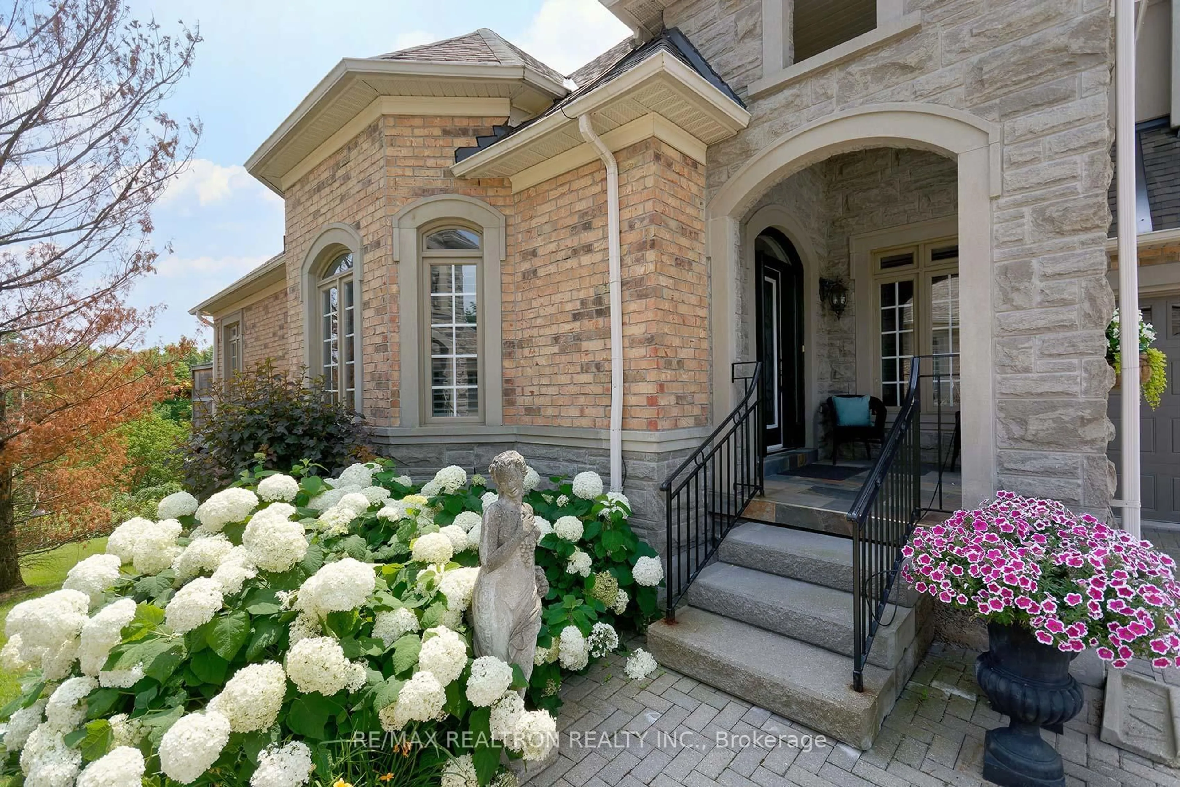 Unknown for 37 Britton Tr, Aurora Ontario L4G 7S8