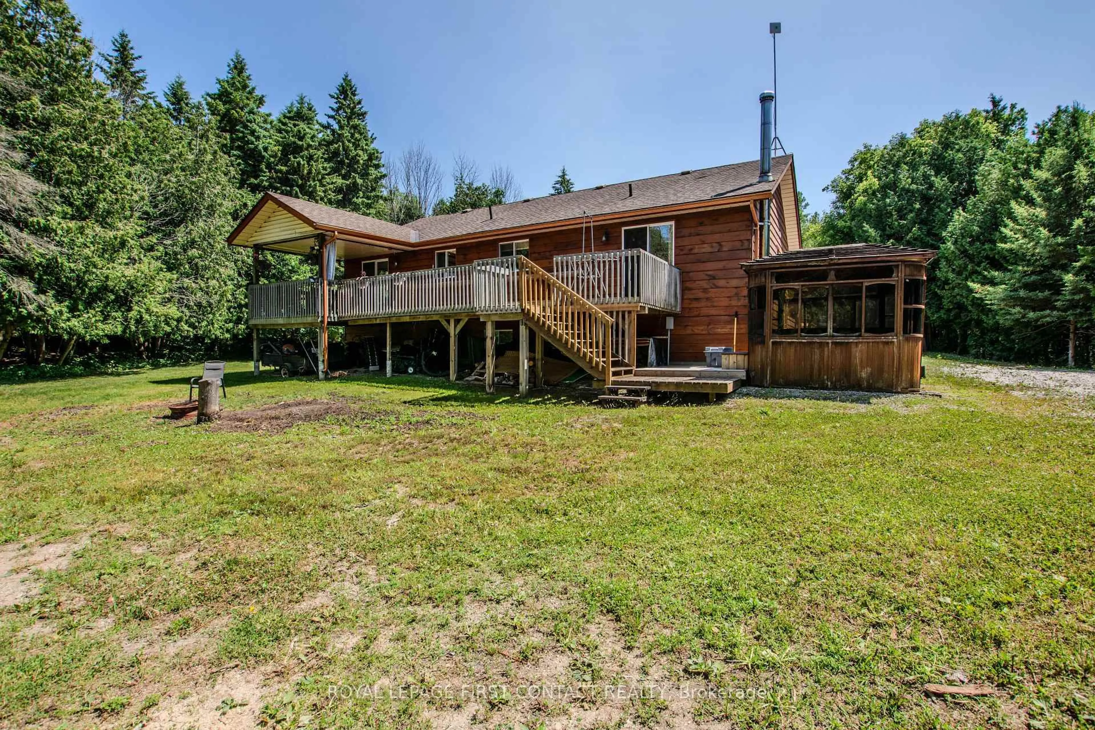 Patio, water/lake/river/ocean view for 5144 25th Sdrd, Essa Ontario L0L 2N0