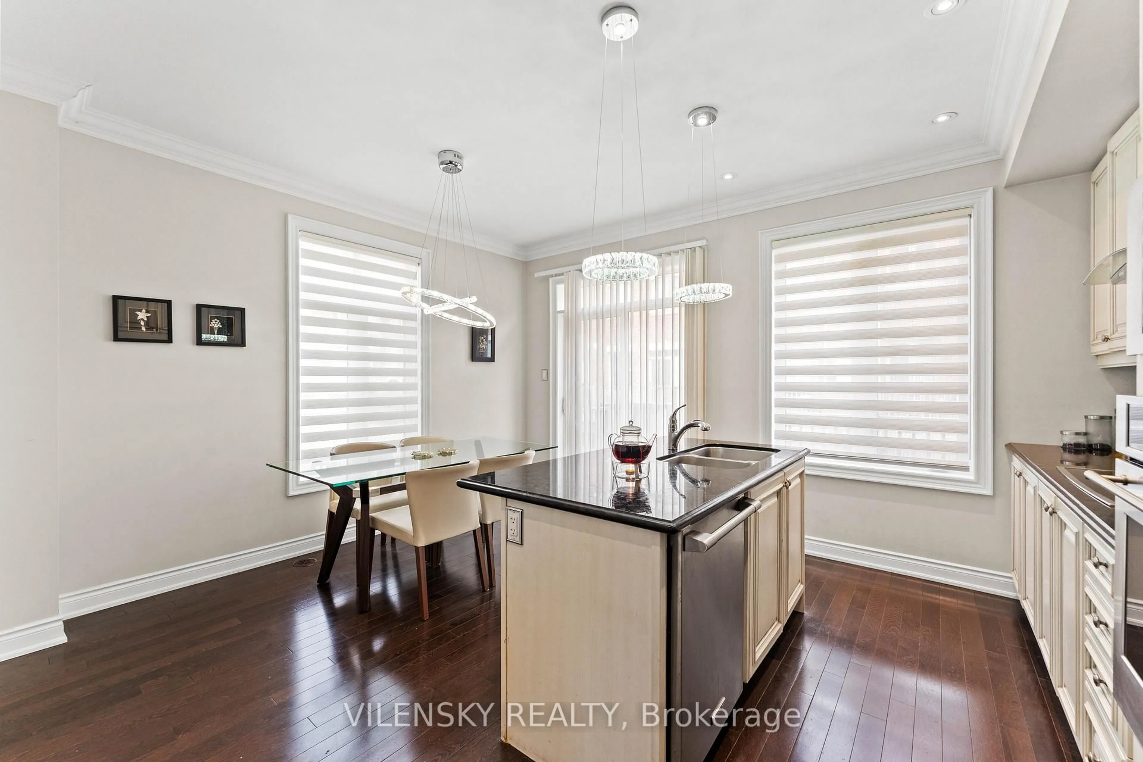 Contemporary kitchen, unknown for 1331 Major Mackenzie Dr #25, Vaughan Ontario L6A 3Z1