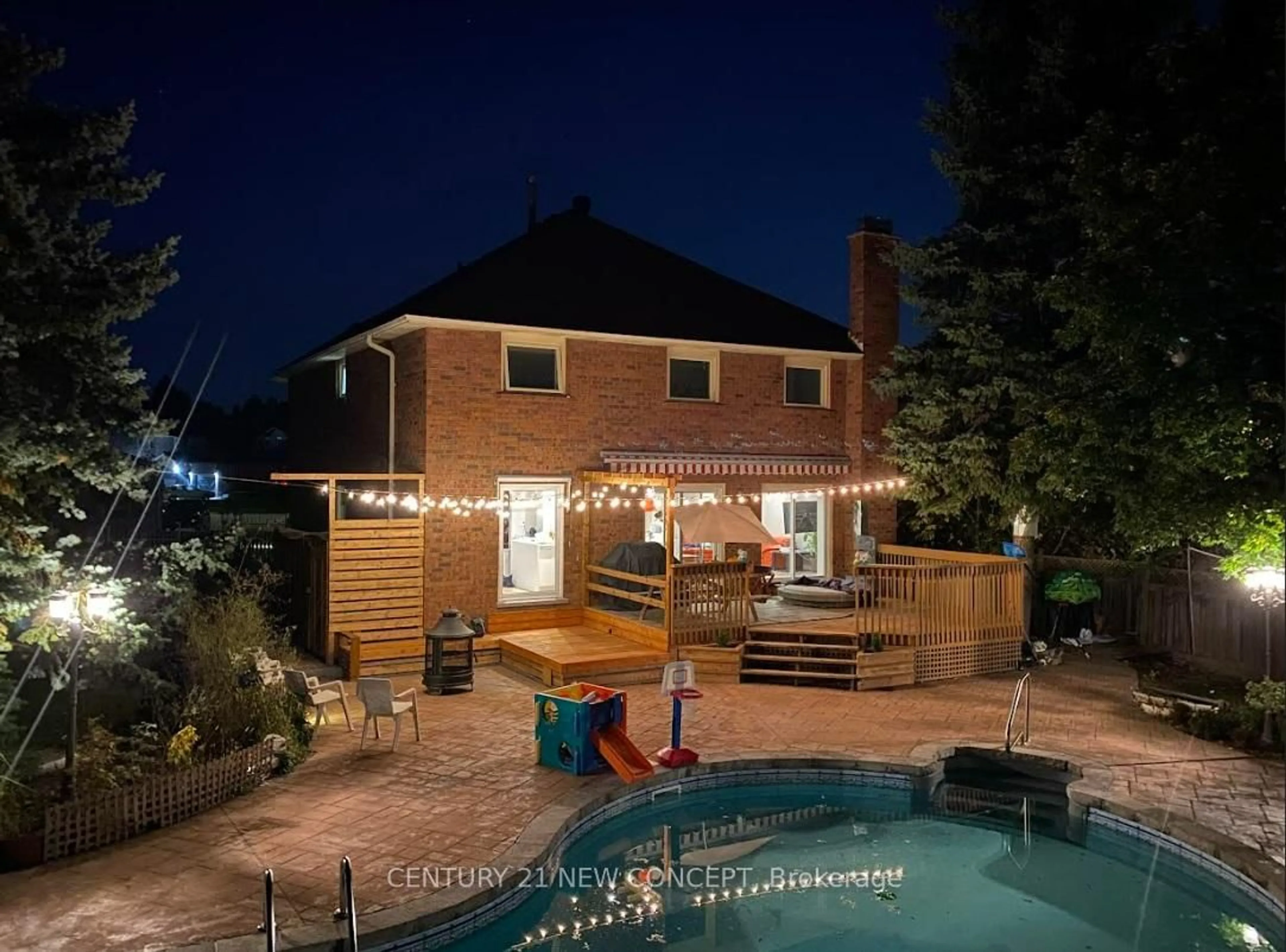 Unknown for 40 Marchwood Cres, Richmond Hill Ontario L4C 8M5