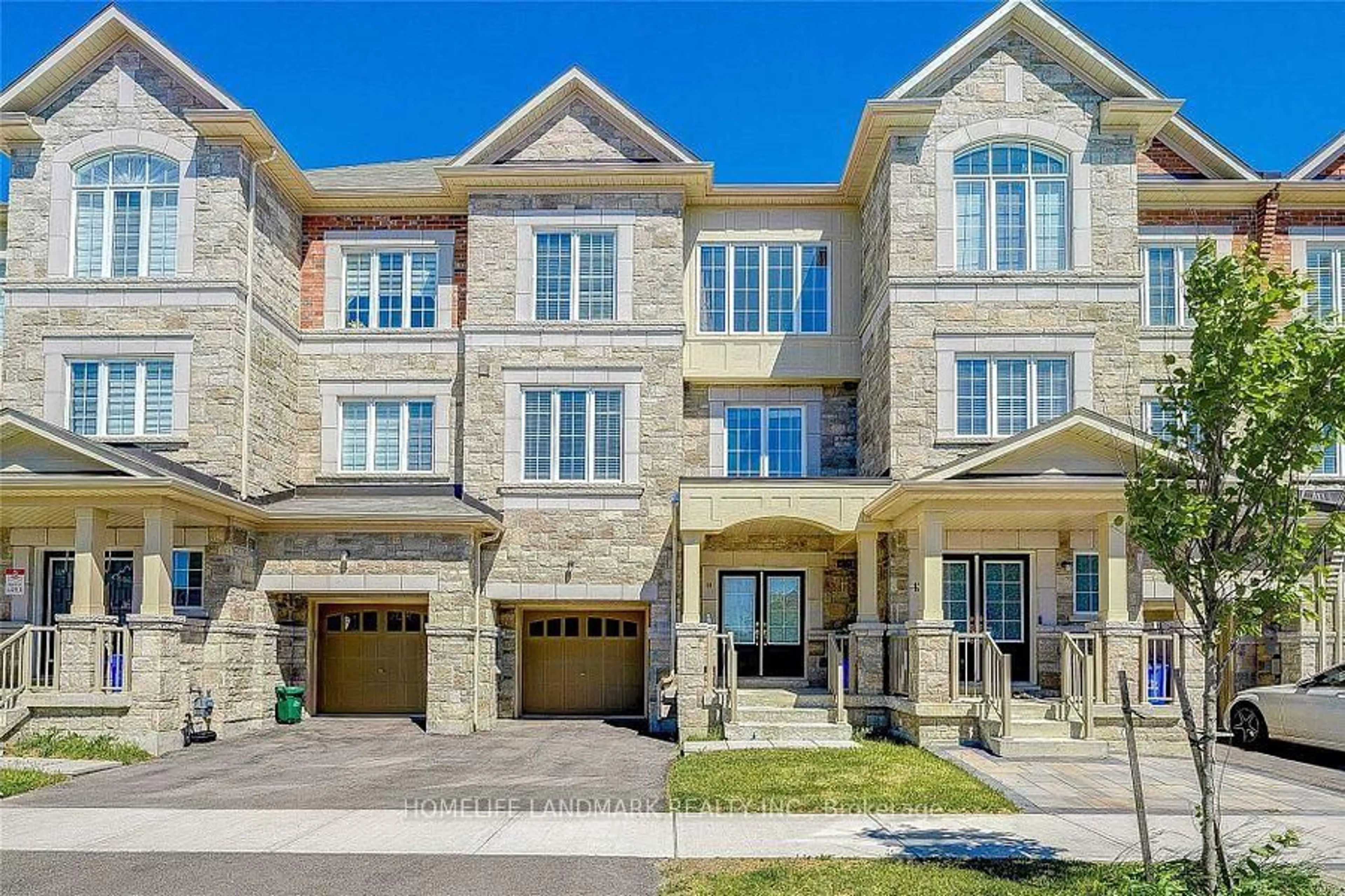 Home with brick exterior material, street for 14 Hartney Dr, Richmond Hill Ontario L4S 0J8
