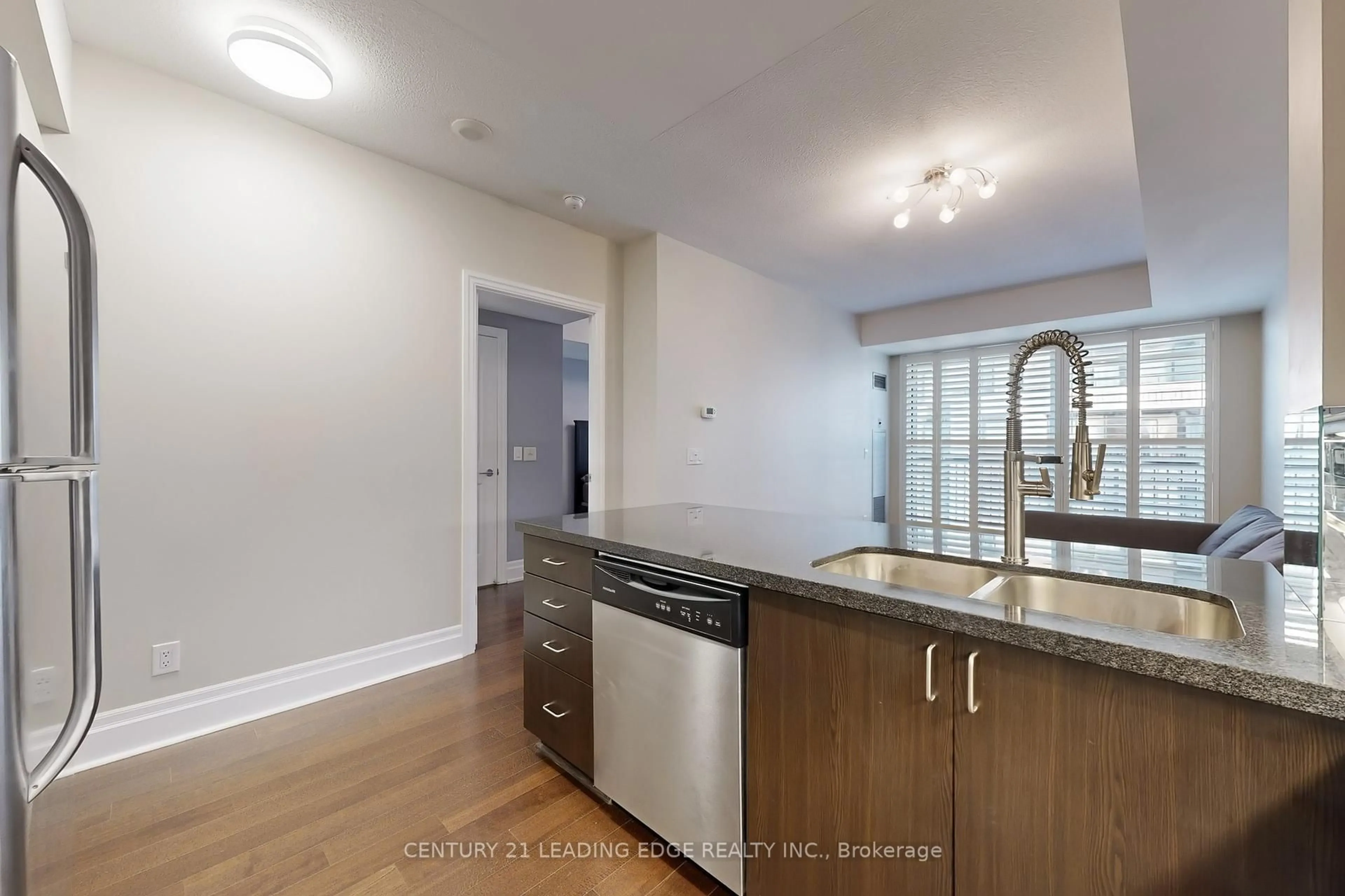 Unknown for 131 Upper Duke Cres #906, Markham Ontario L6G 0C9