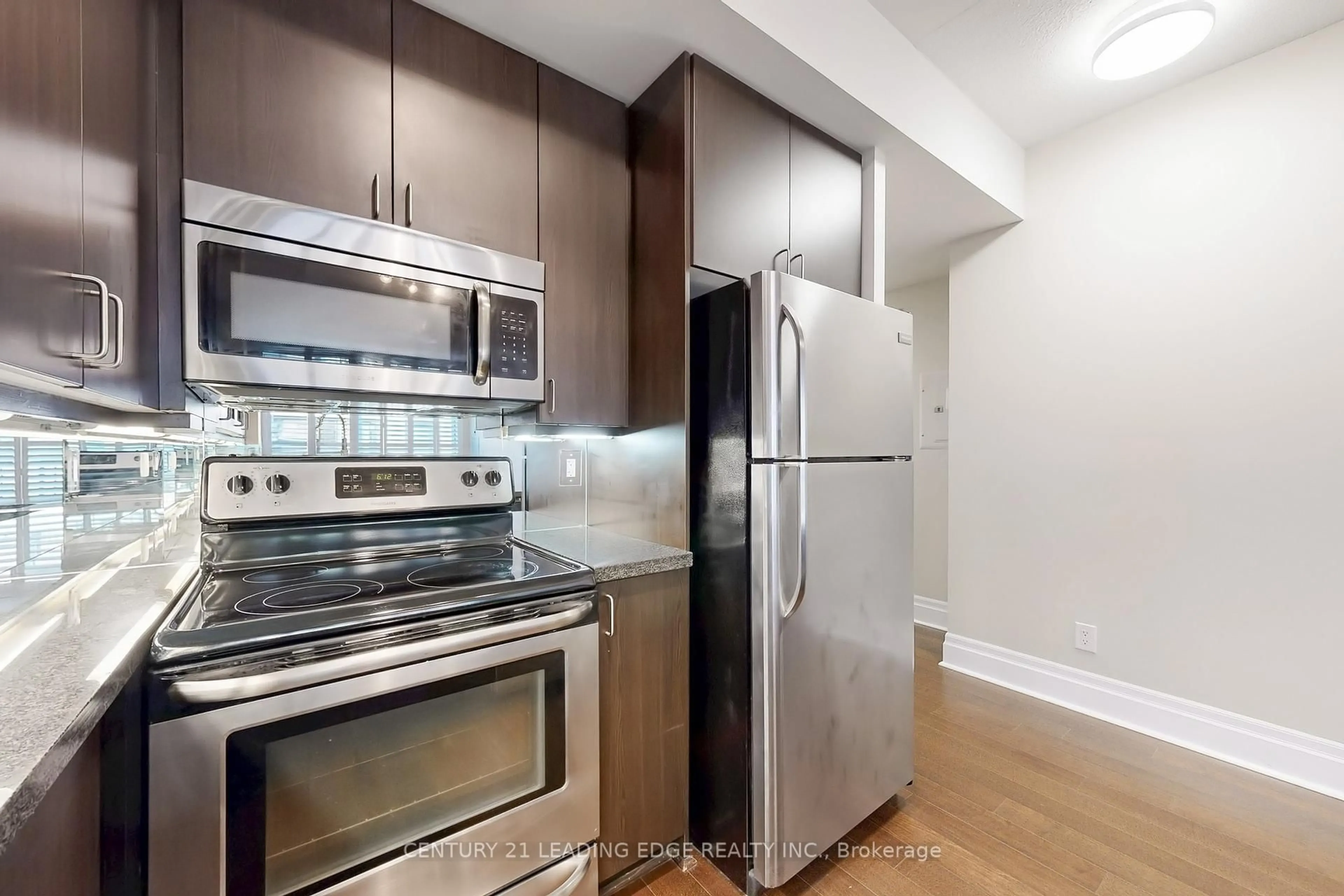 Standard kitchen, unknown for 131 Upper Duke Cres #906, Markham Ontario L6G 0C9