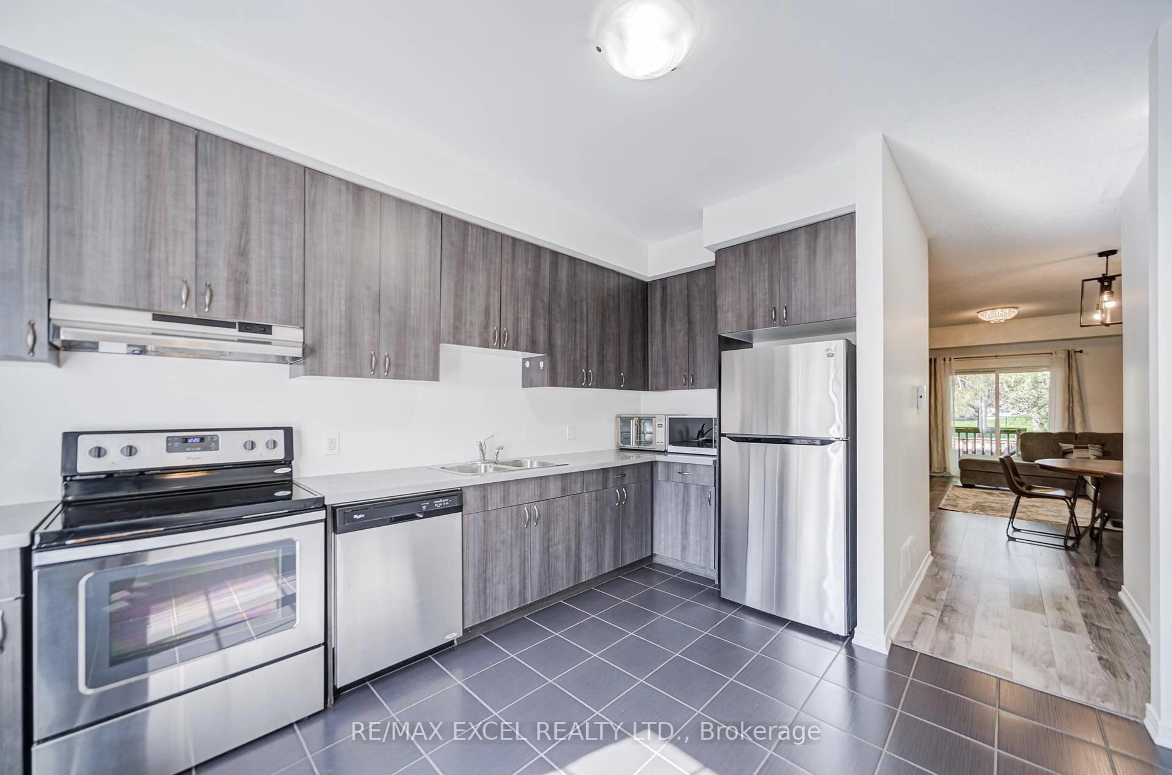 Standard kitchen, unknown for 24 Ormerod Lane #50, Richmond Hill Ontario L4S 0G3