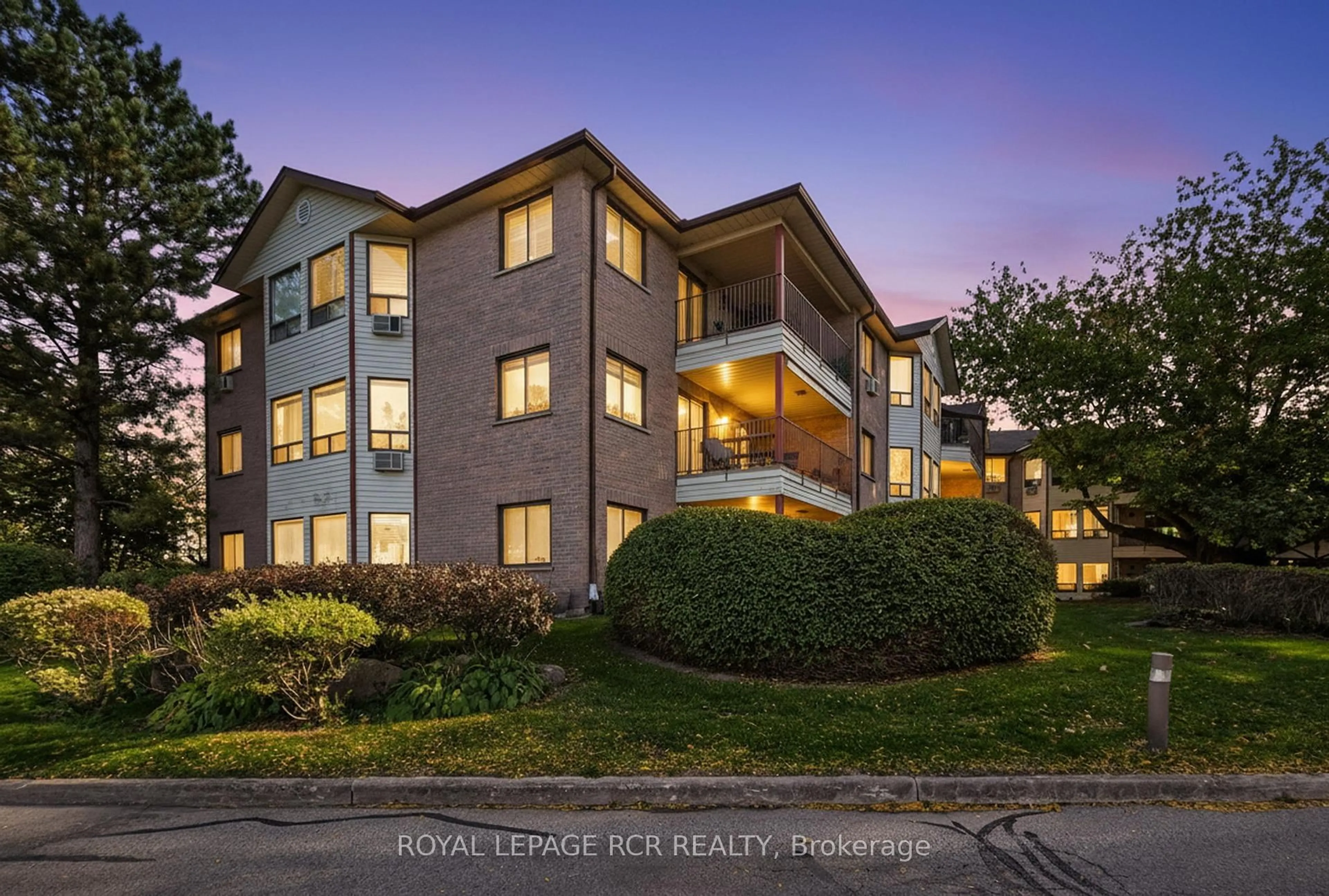 A pic from outside/outdoor area/front of a property/back of a property/a pic from drone, mountain view for 111 Grew Blvd #311, Georgina Ontario L0E 1L0