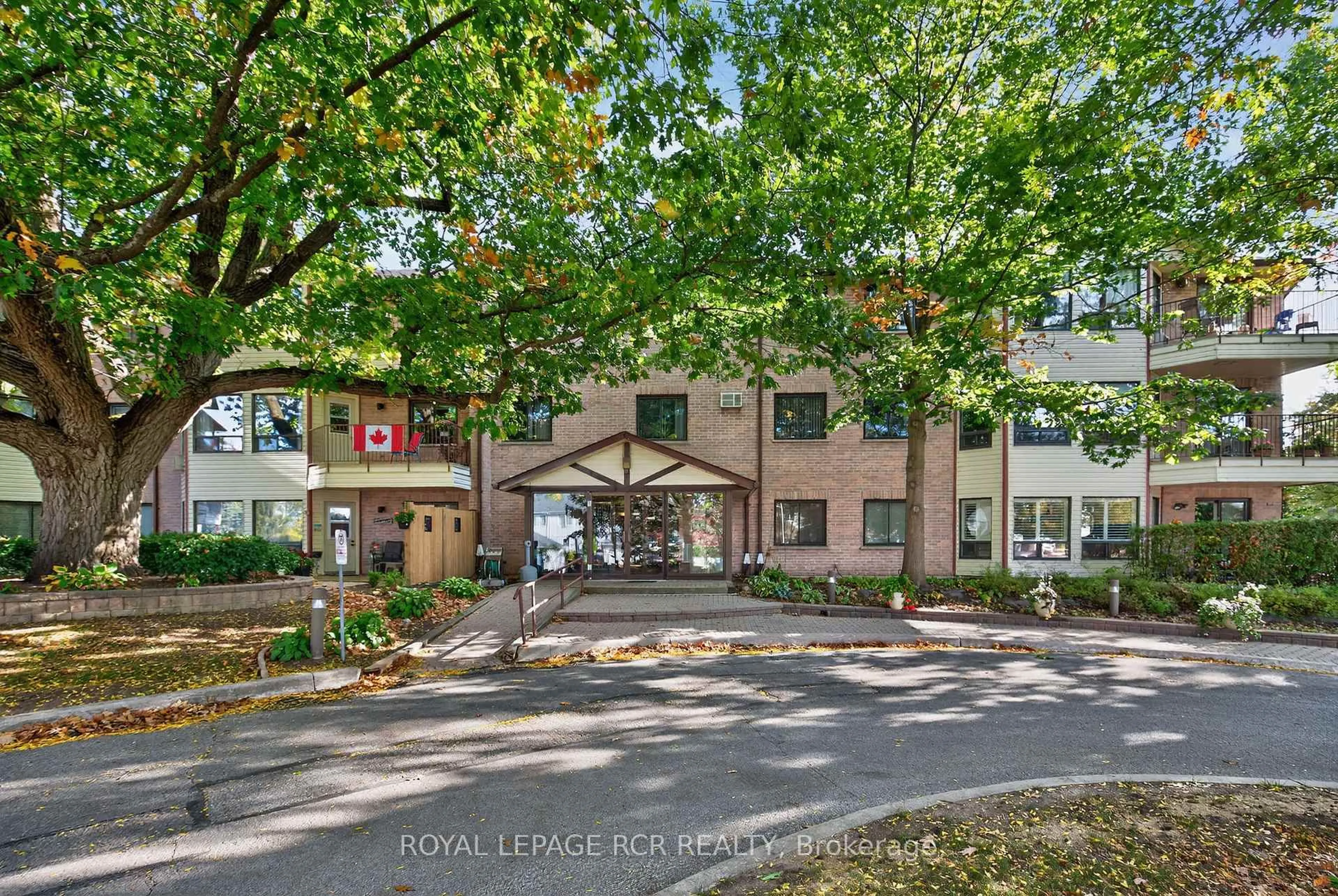 Unknown for 111 Grew Blvd #311, Georgina Ontario L0E 1L0