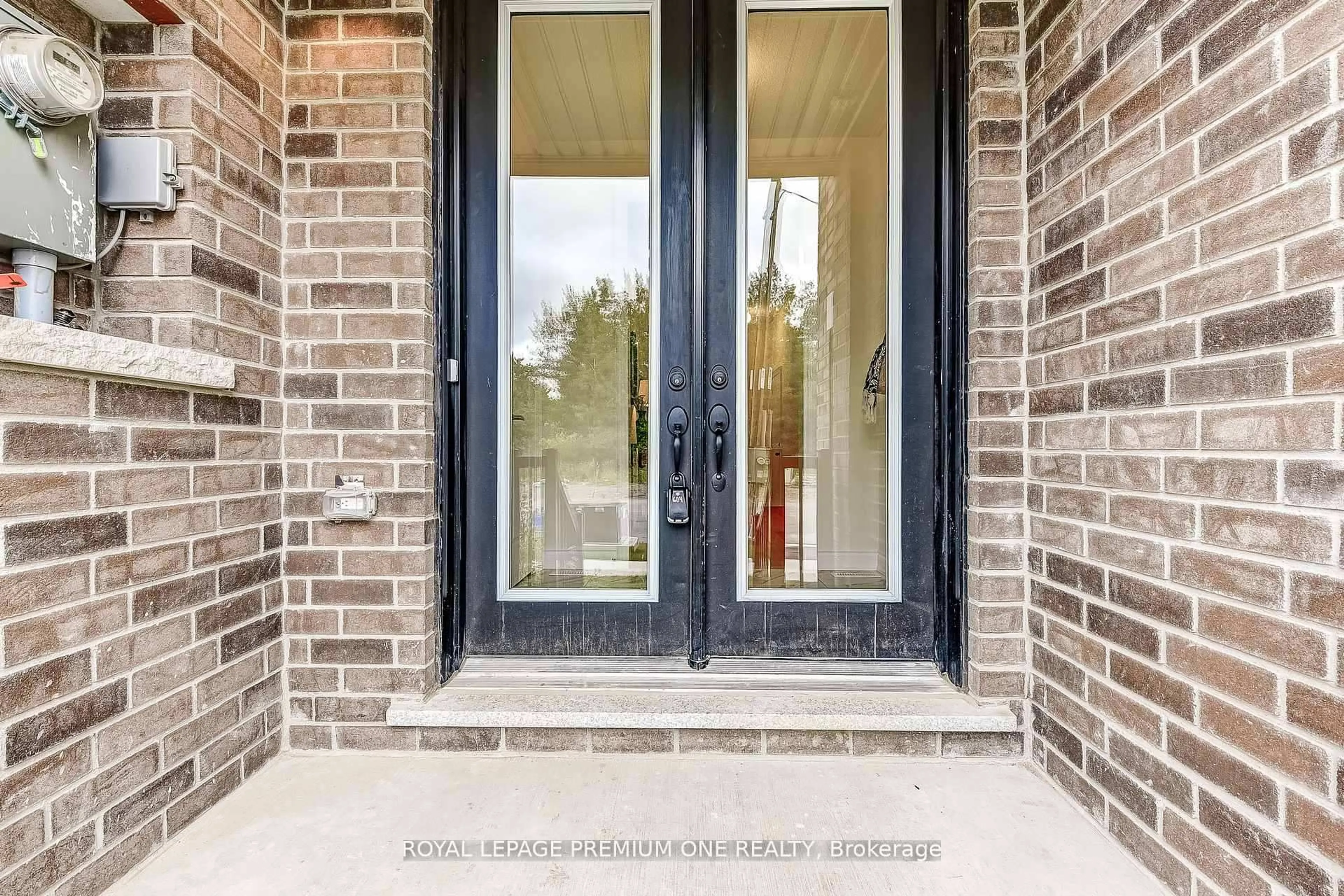 Indoor entryway for 110 Thule St, Vaughan Ontario L4H 5L5