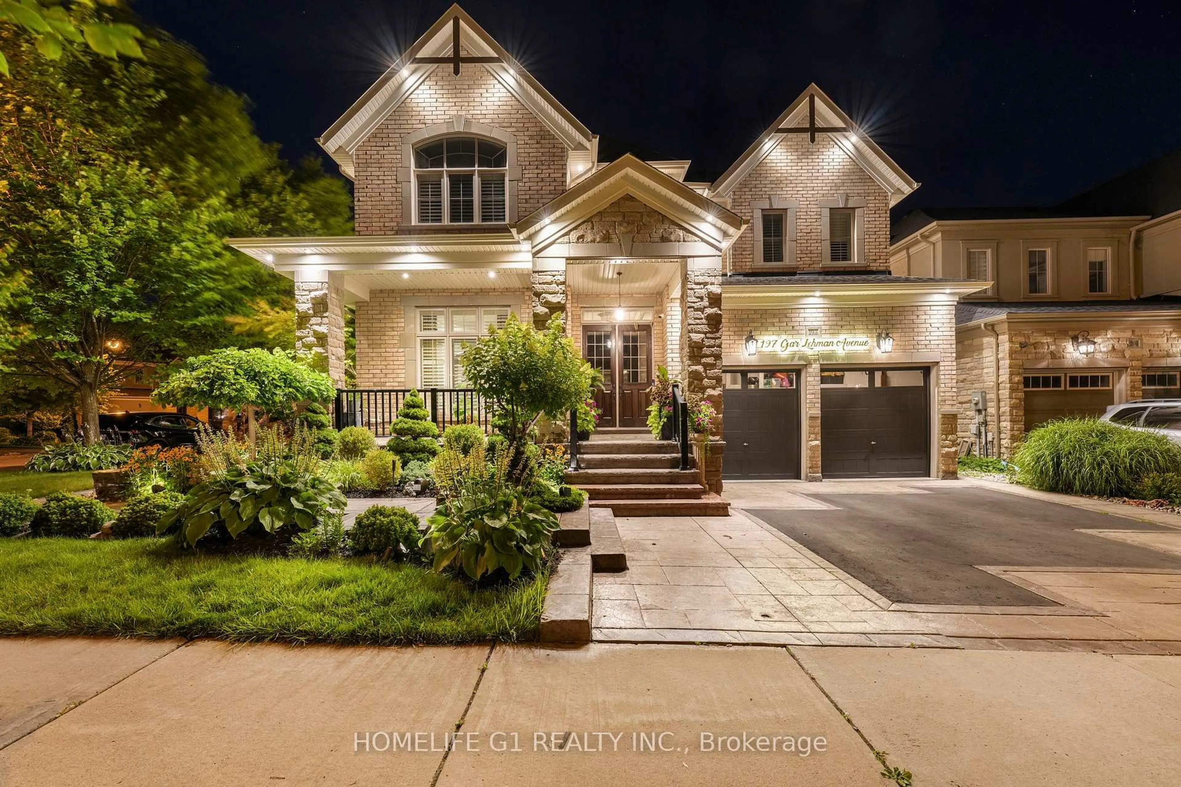 Home with brick exterior material, street for 197 Gar Lehman Dr, Whitchurch-Stouffville Ontario L4A 0H8