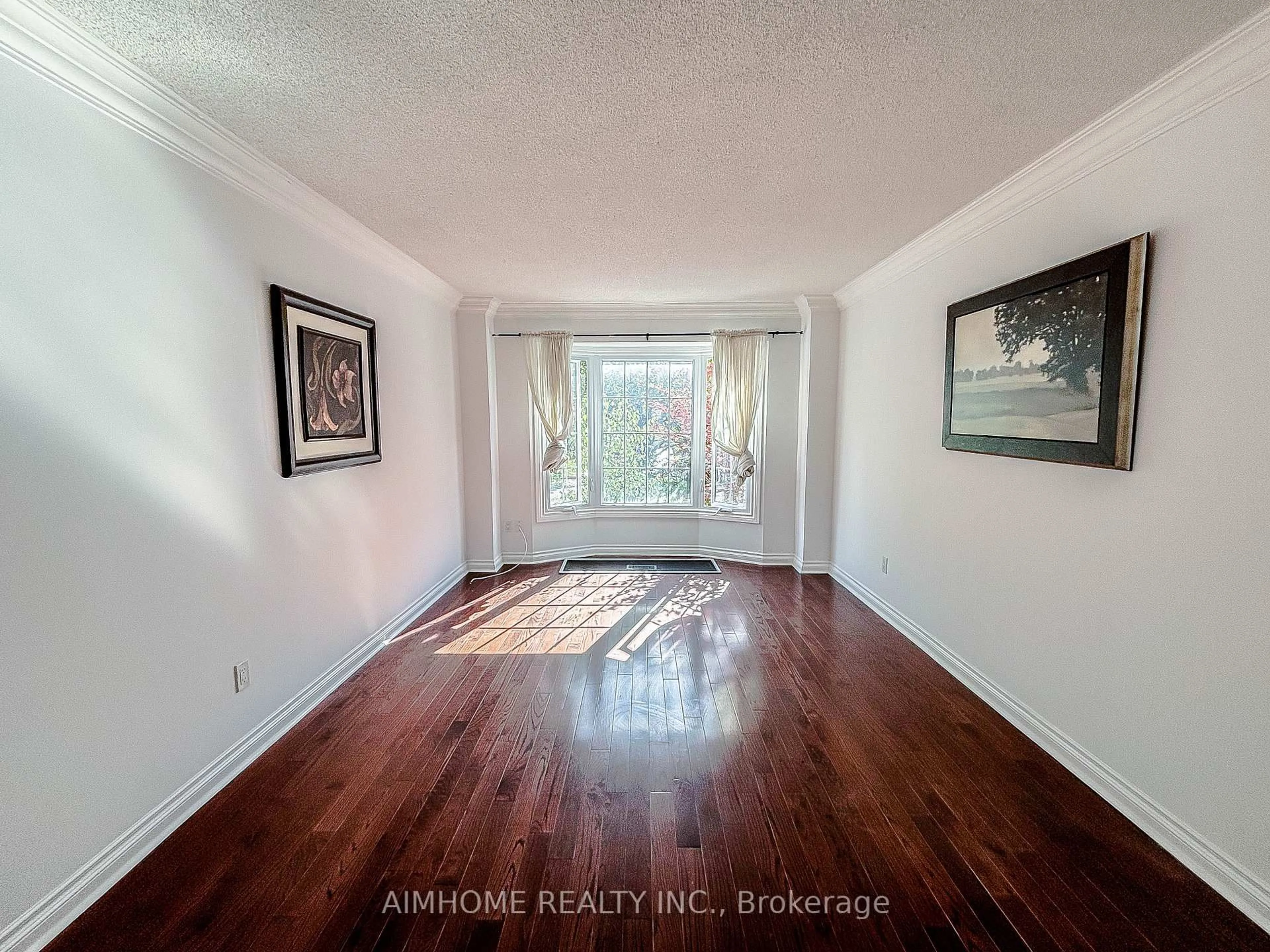 A pic of a room for 87 Ballard Cres, Newmarket Ontario L3X 1S2