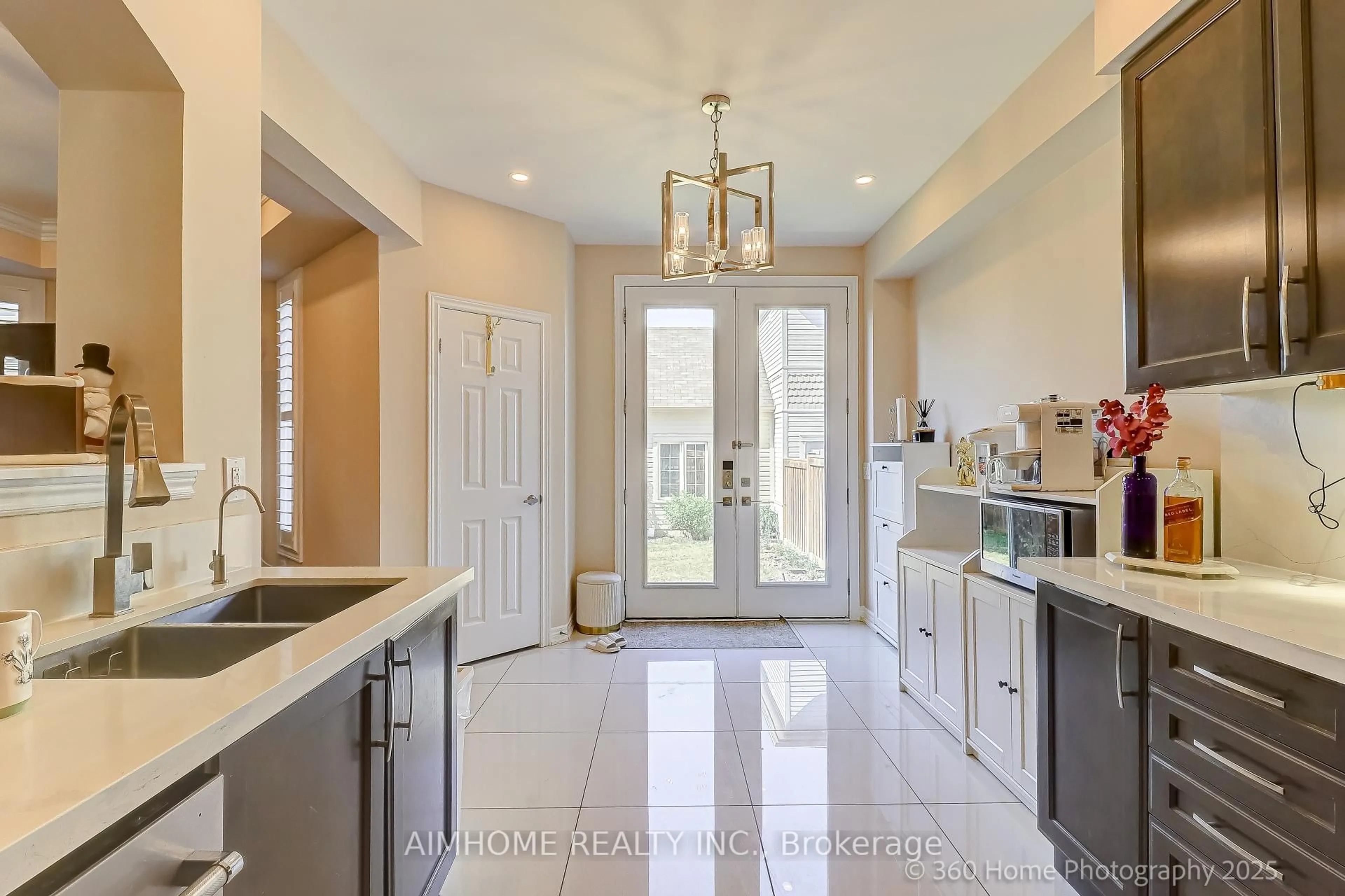 Unknown for 18 Saddlebrook Dr, Markham Ontario L6B 1J4