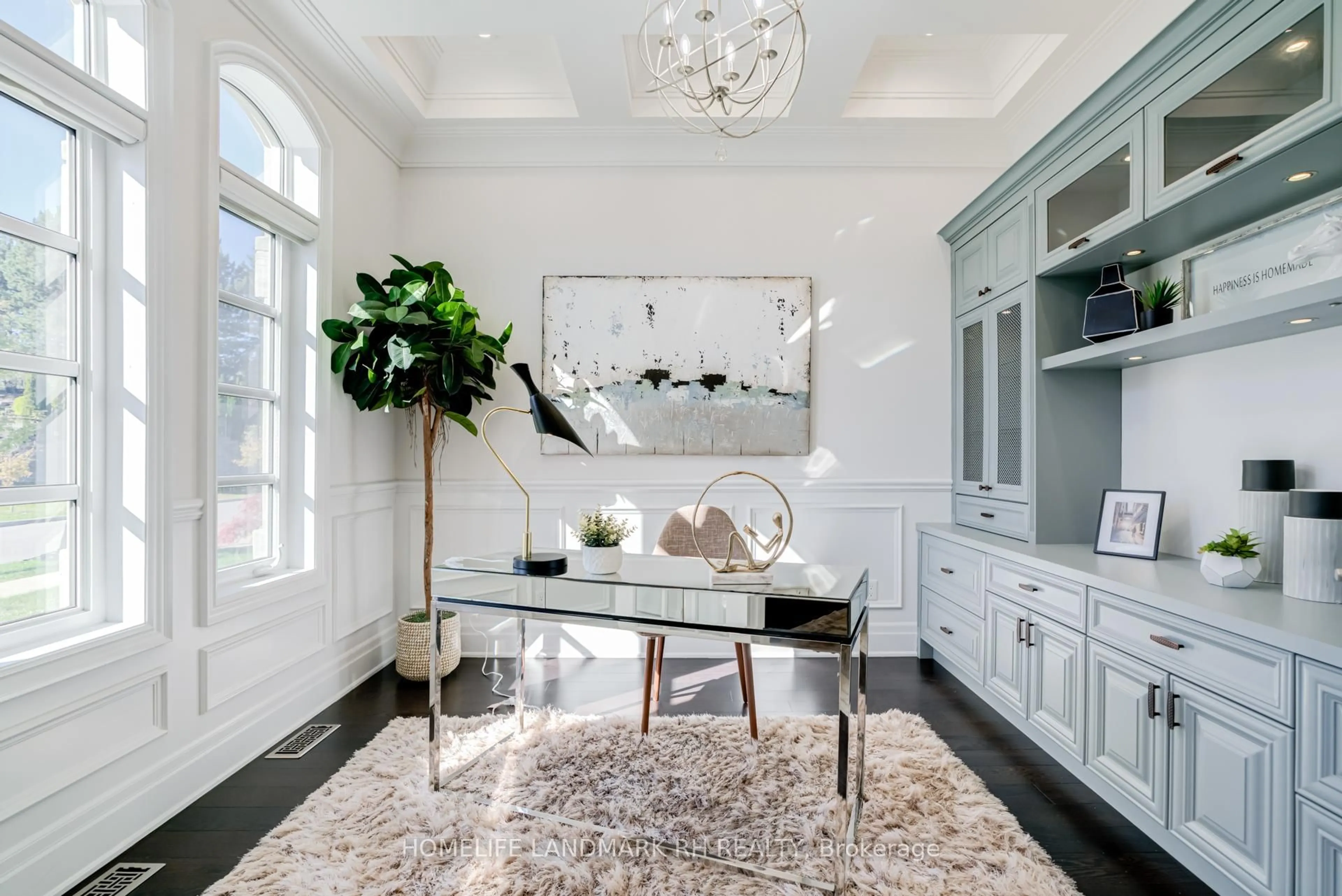 Indoor entryway for 5 Finesse Crt, Richmond Hill Ontario L4E 0W7