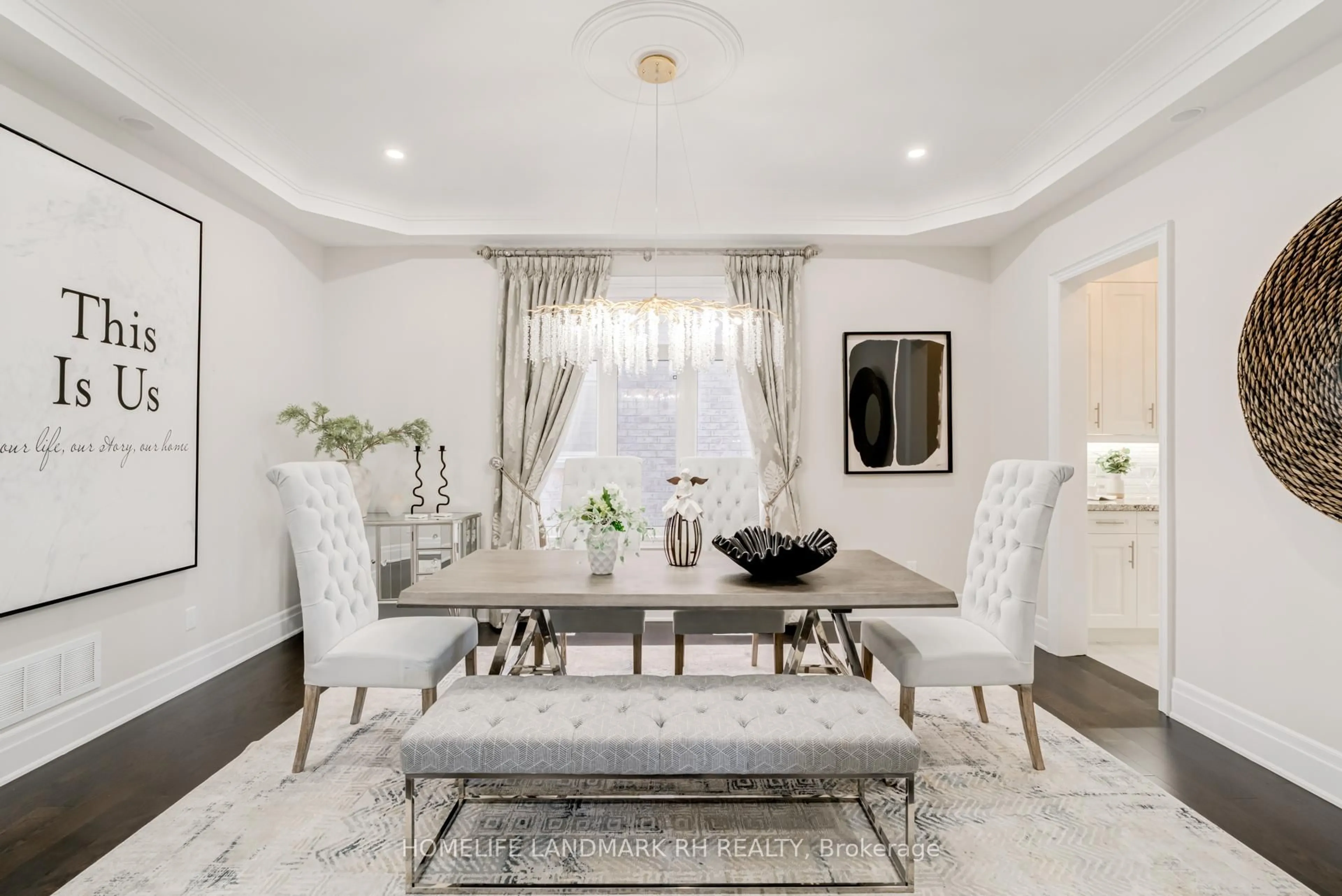 Dining room, unknown for 5 Finesse Crt, Richmond Hill Ontario L4E 0W7