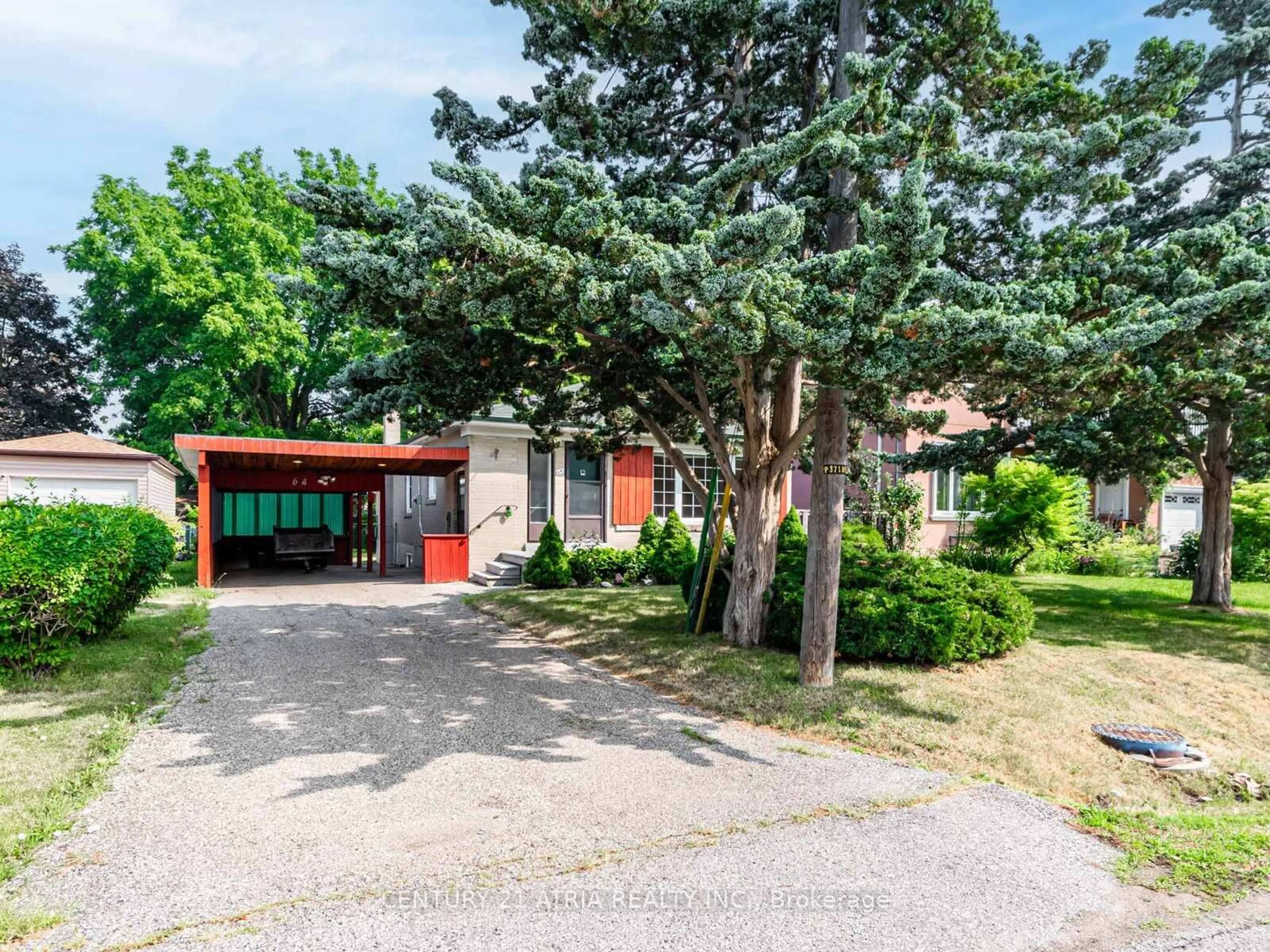 A pic from outside/outdoor area/front of a property/back of a property/a pic from drone, street for 64 Rockport Cres, Richmond Hill Ontario L4C 2L6
