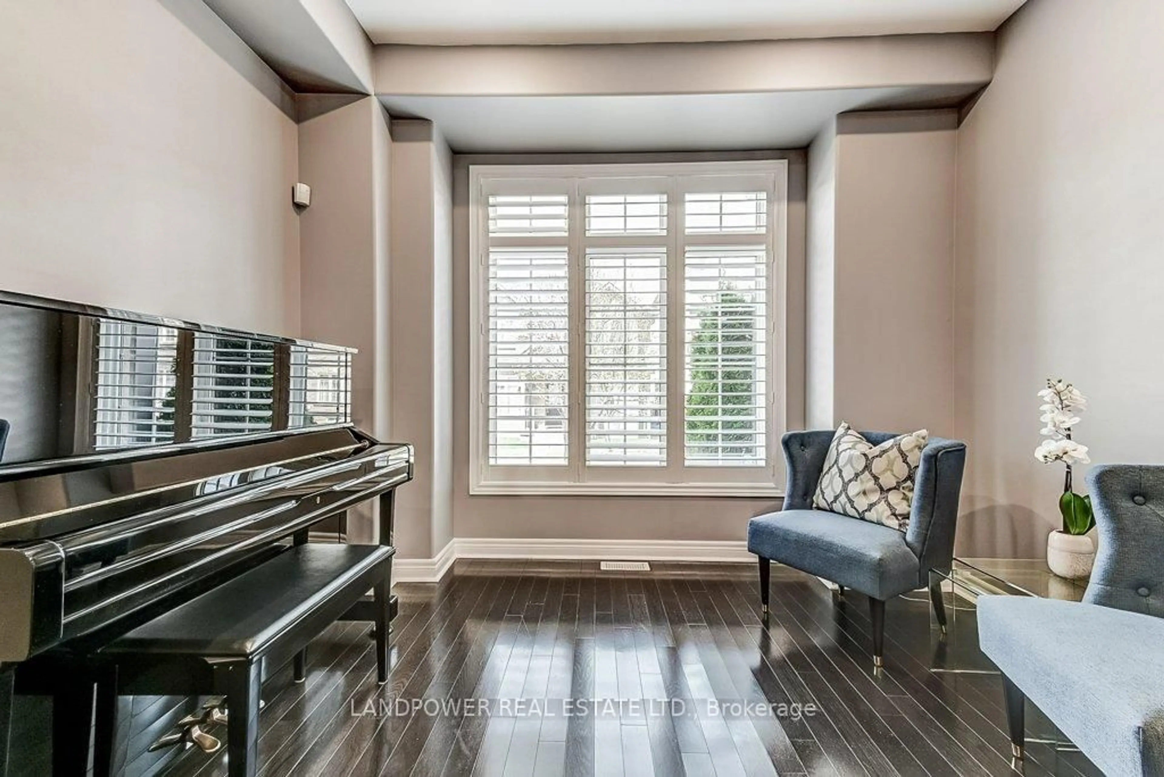 Indoor entryway for 35 Limestone St, Markham Ontario L6B 0P6