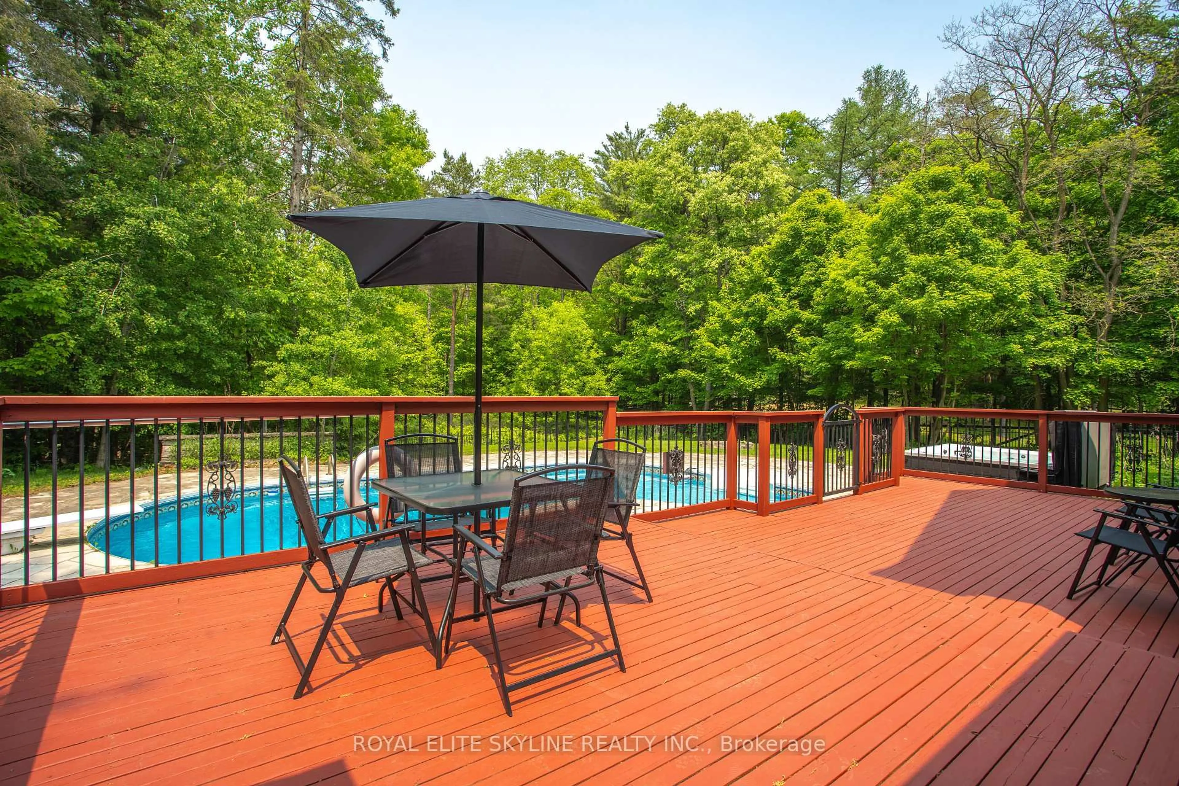 Patio, water/lake/river/ocean view for 4636 Cherry St, Whitchurch-Stouffville Ontario L4A 7X4