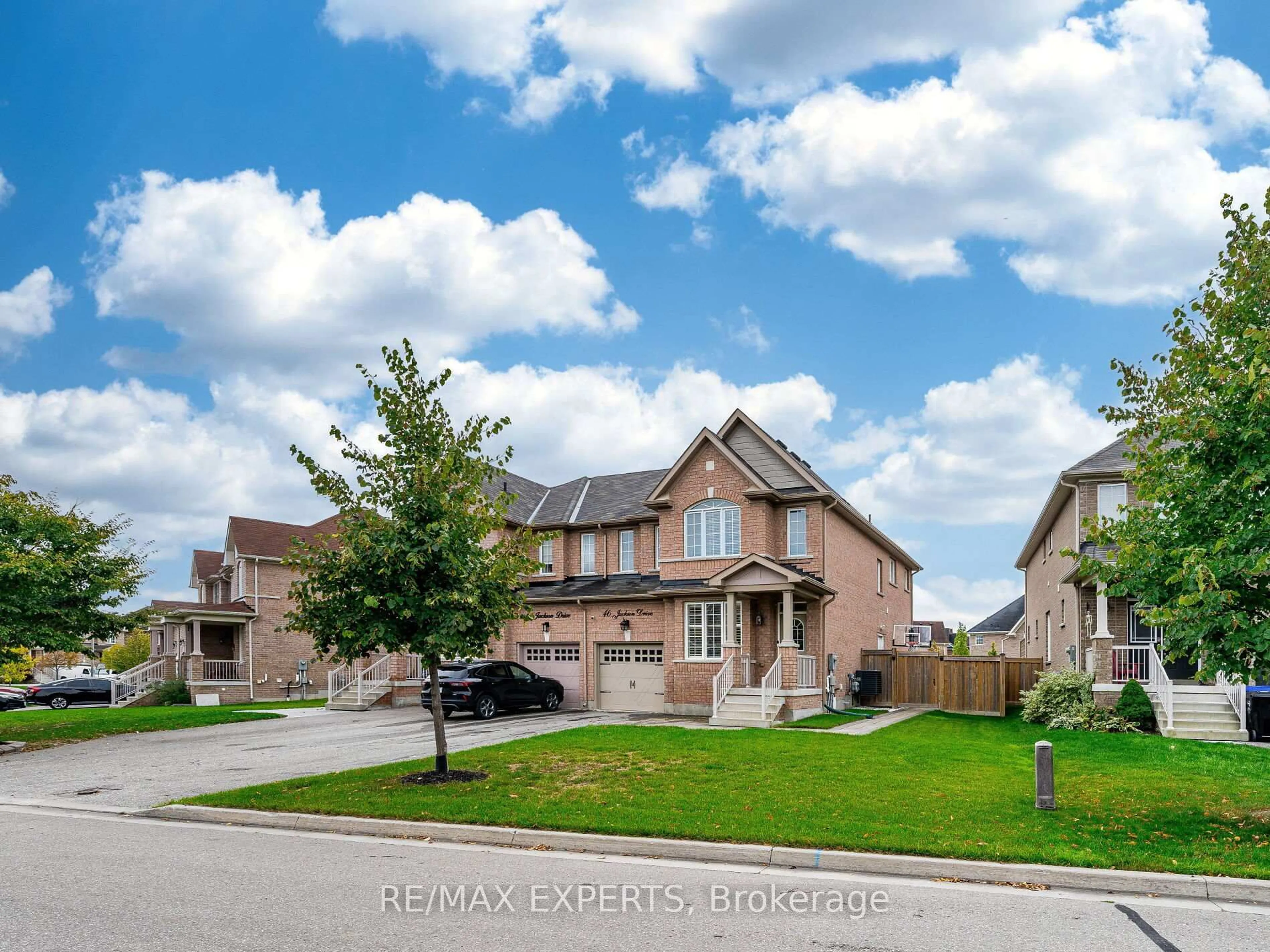 Home with brick exterior material, street for 46 Jackson Dr, New Tecumseth Ontario L0G 1W0
