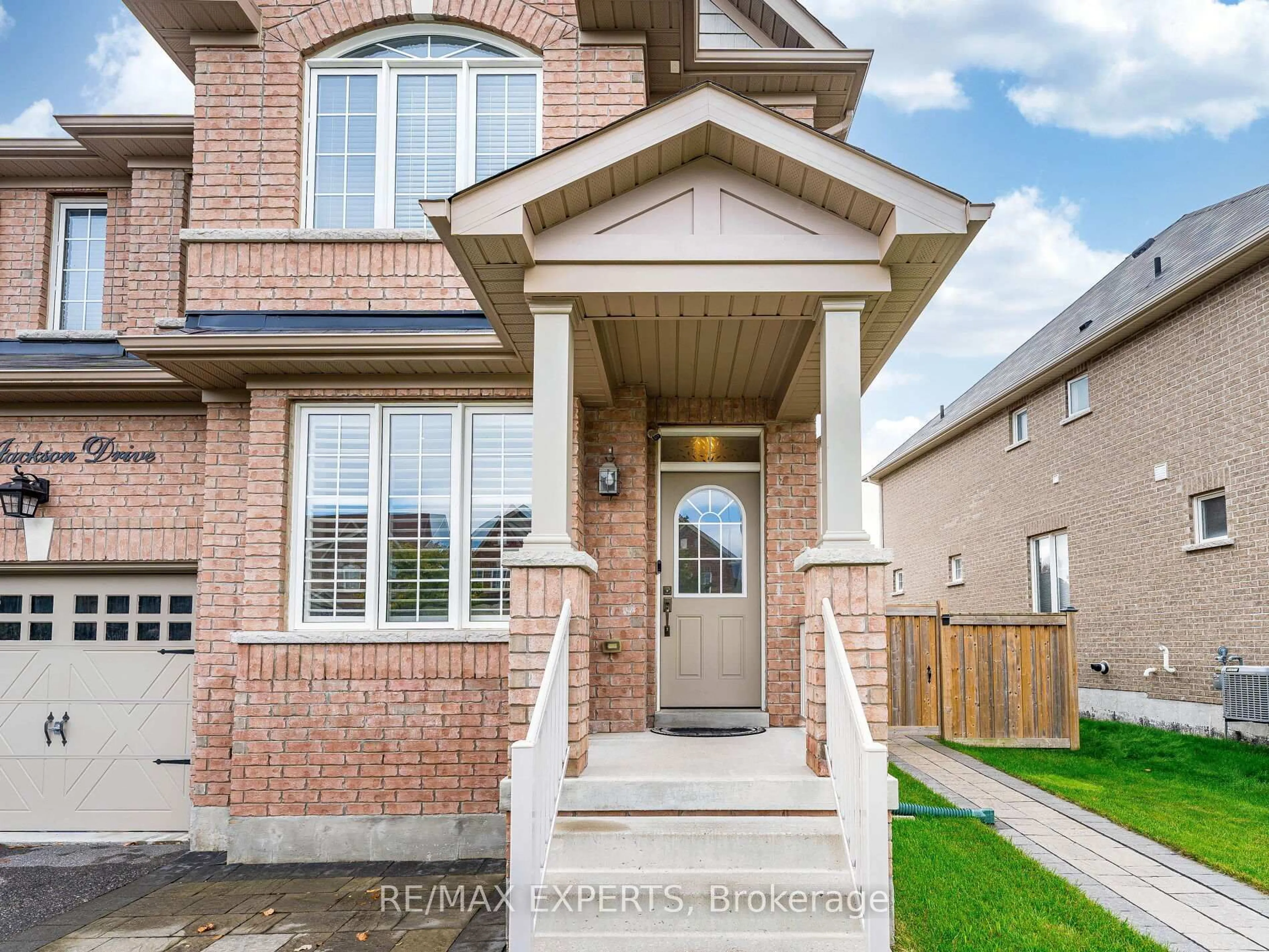 Home with brick exterior material, street for 46 Jackson Dr, New Tecumseth Ontario L0G 1W0
