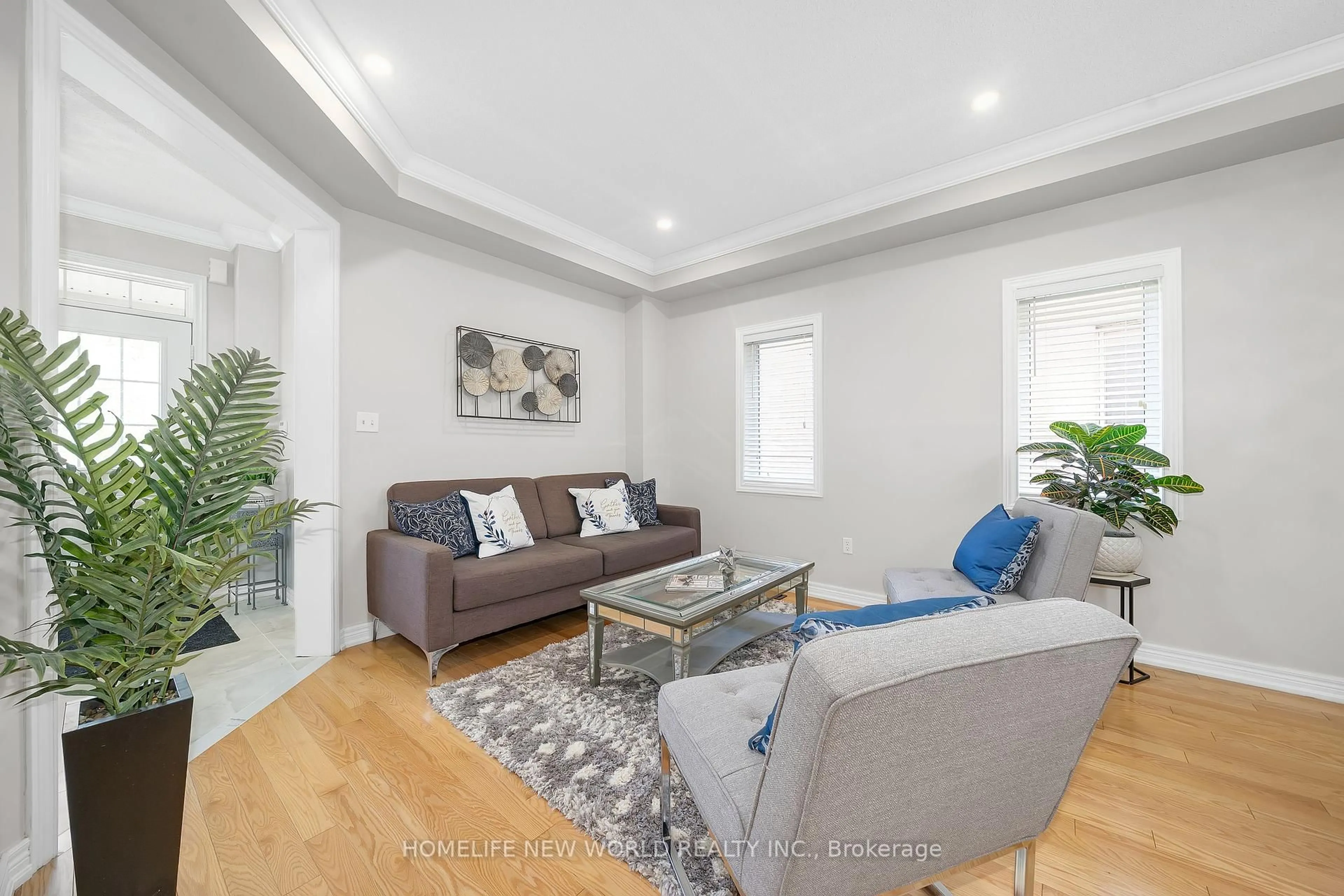 Living room with furniture, unknown for 1210 Atkins Dr, Newmarket Ontario L3X 0E1
