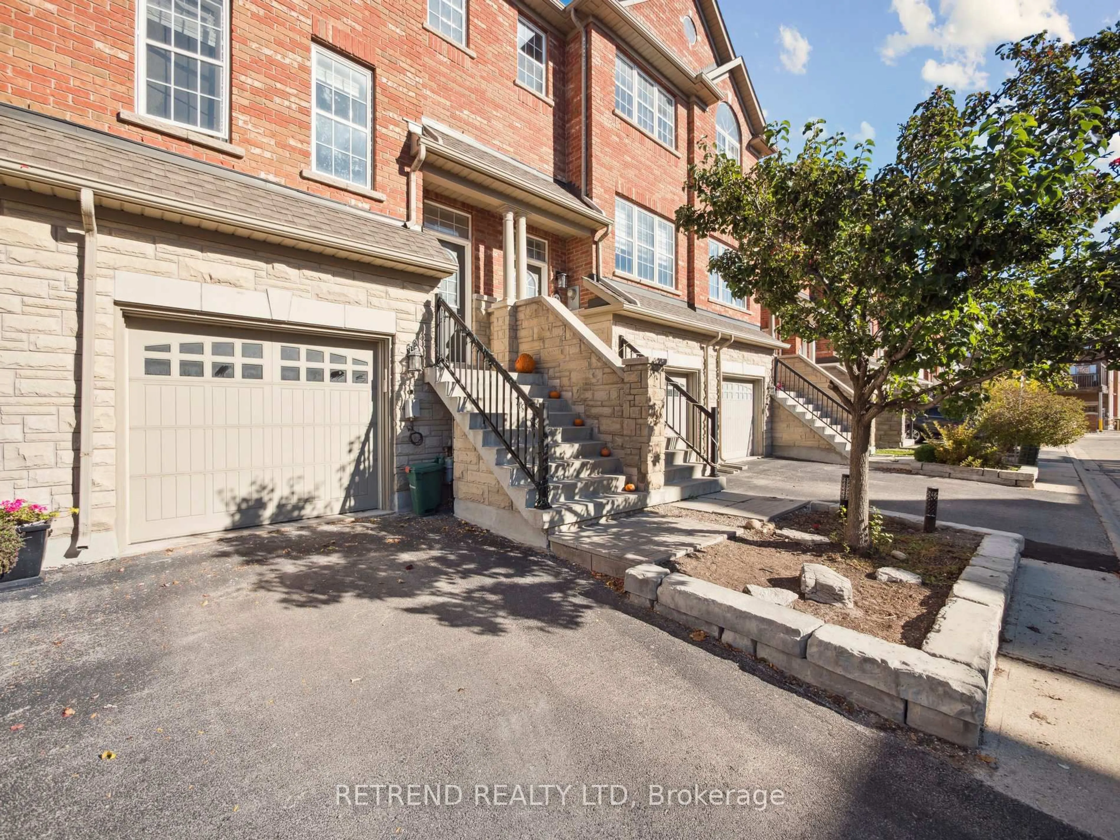 Unknown for 26 Golden Spruce Lane, Vaughan Ontario L6A 0J6