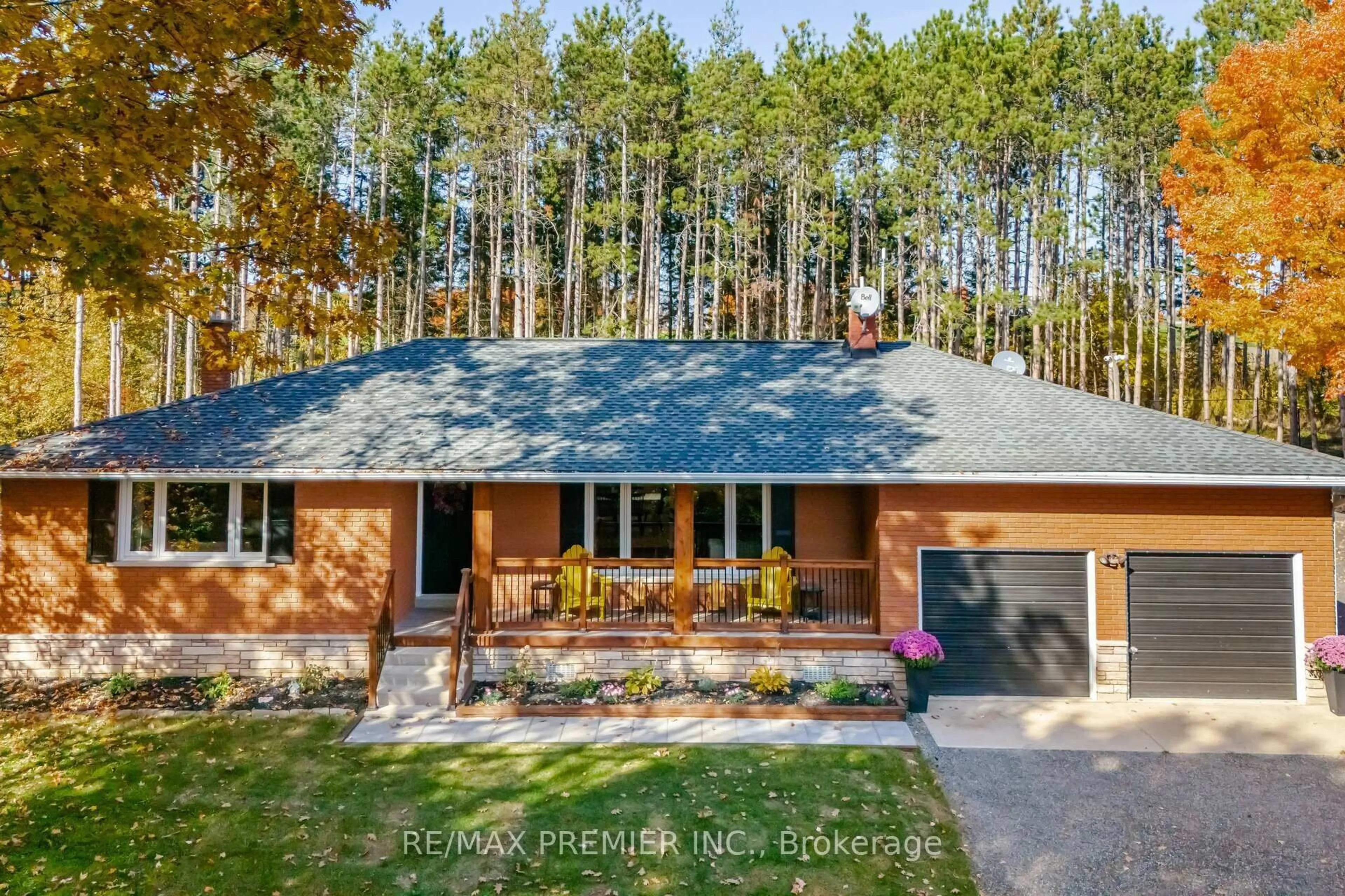 Home with brick exterior material, forest/trees view for 4904 10th Sdrd, Essa Ontario L0L 2N0