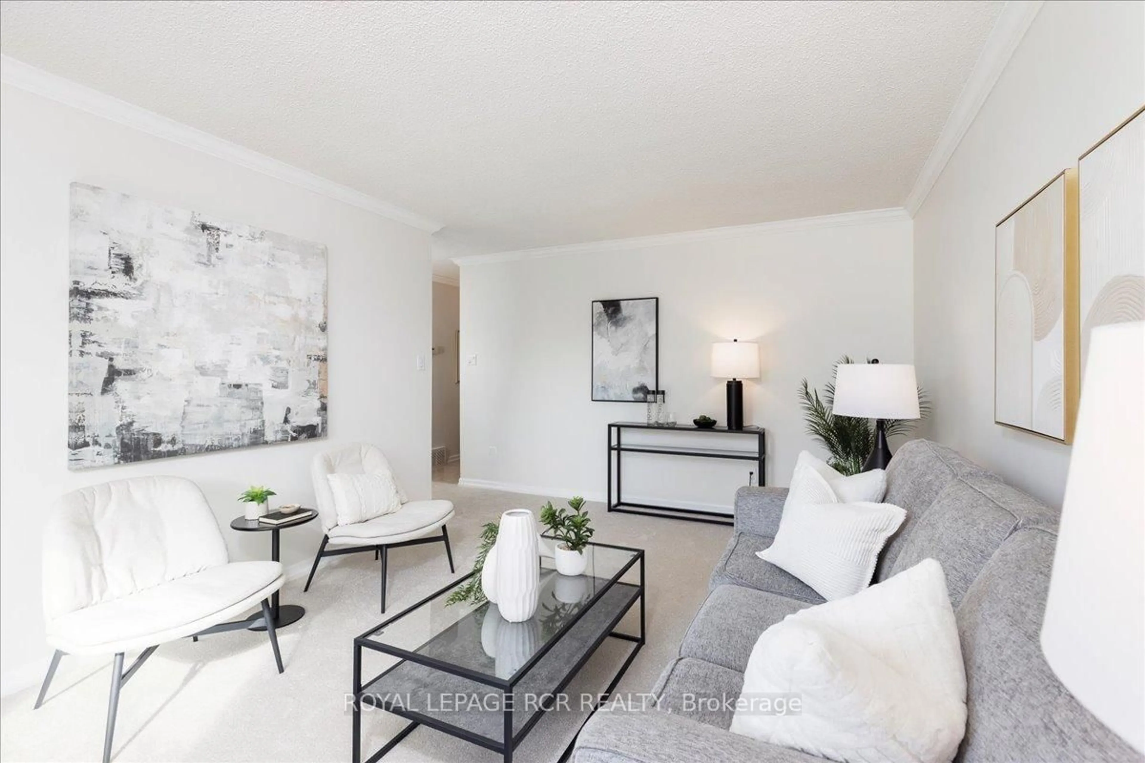 Living room with furniture, unknown for 153 Stickwood Crt, Newmarket Ontario L3Y 5V2