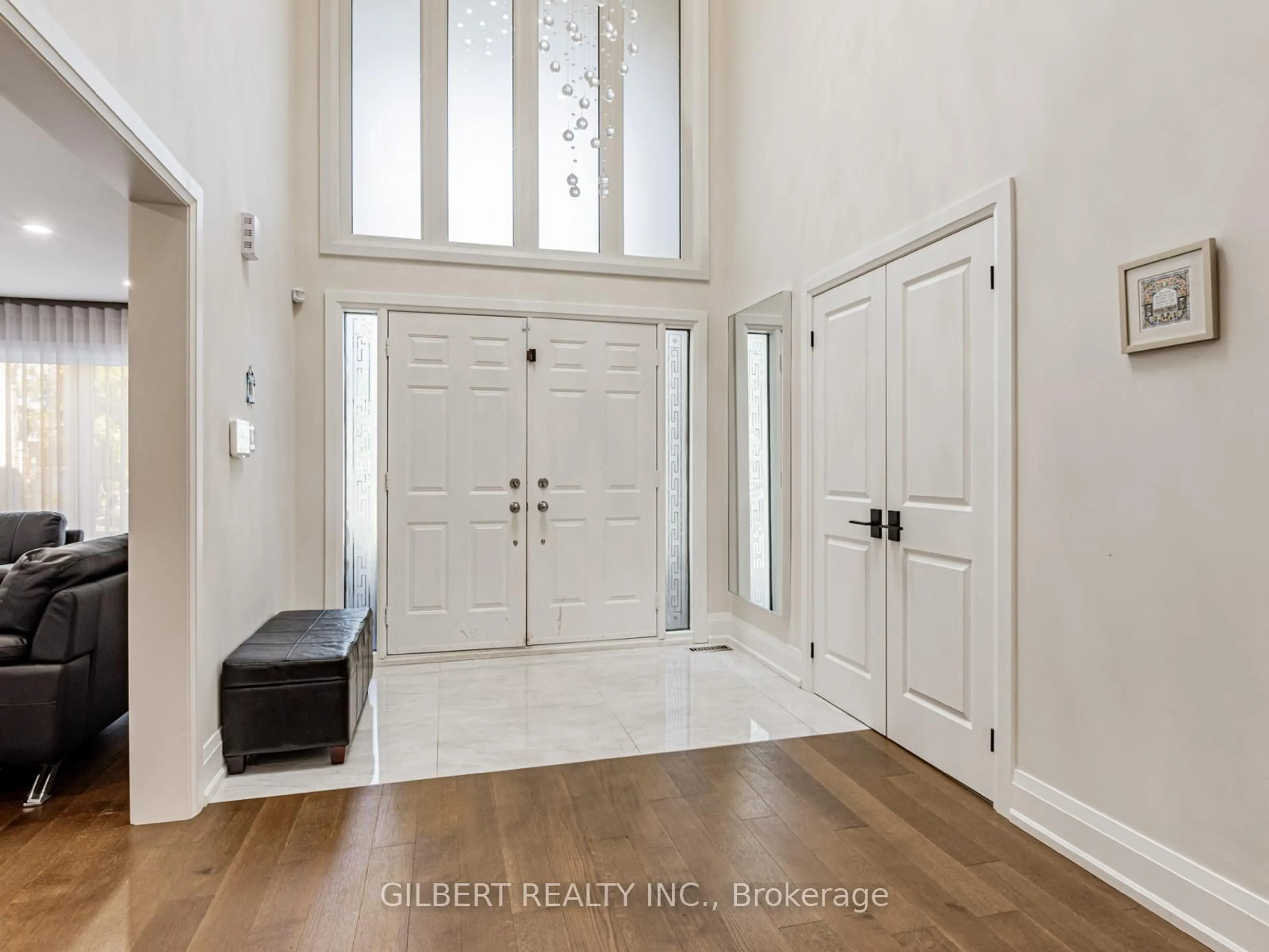 Indoor entryway for 5 Lunau Lane, Markham Ontario L3T 5N1