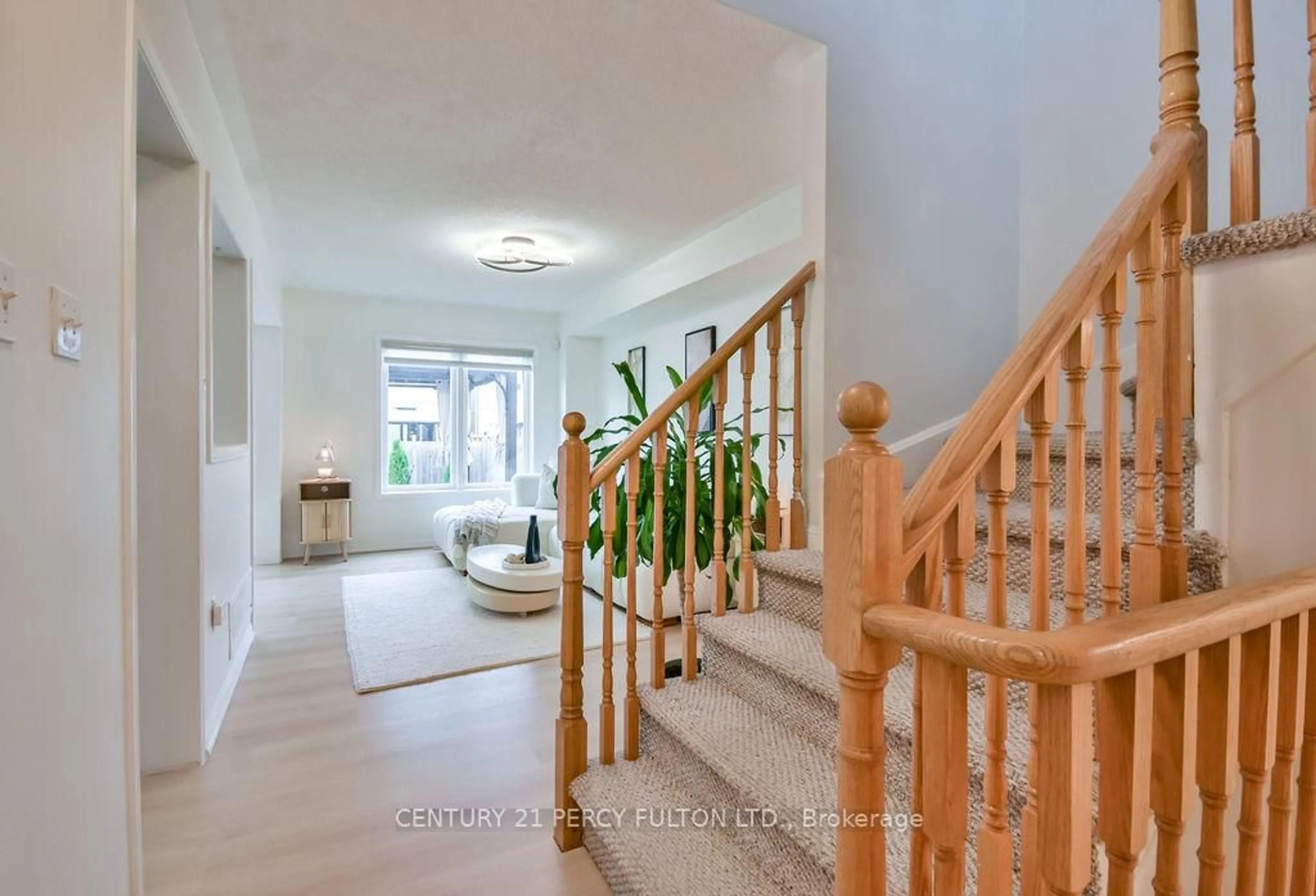 Indoor entryway for 40 McCann Lane, Essa Ontario L0M 1B4