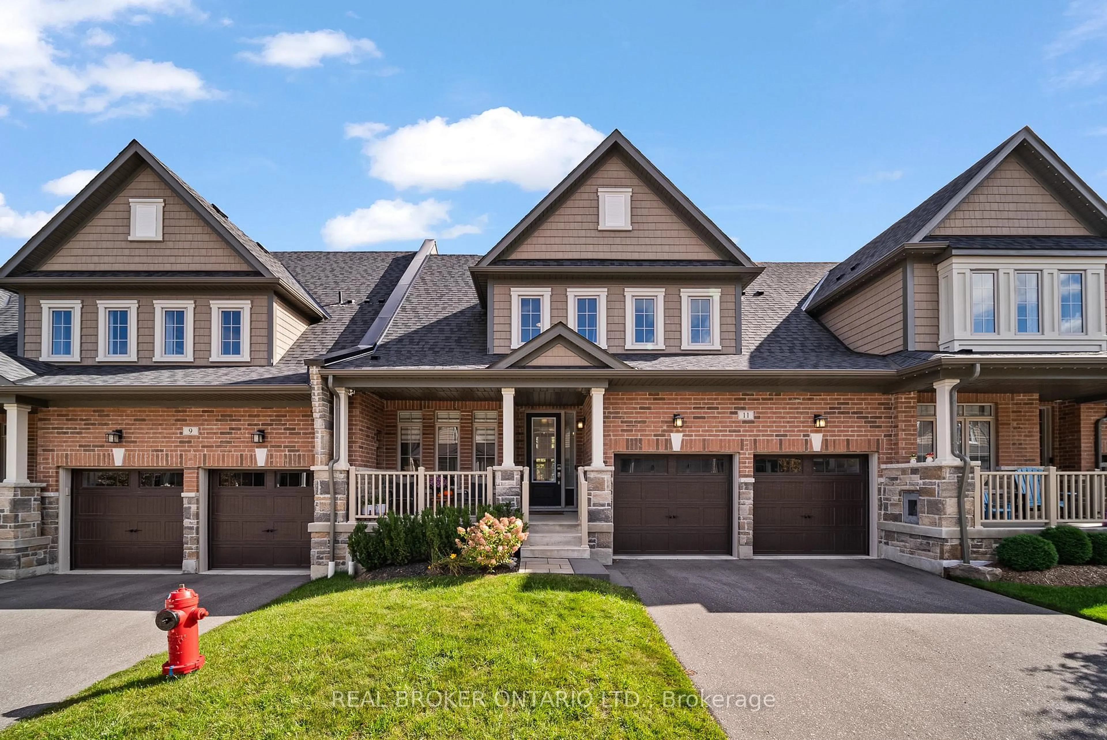 Home with brick exterior material, street for 11 Howard Williams Crt, Uxbridge Ontario L9P 0R2