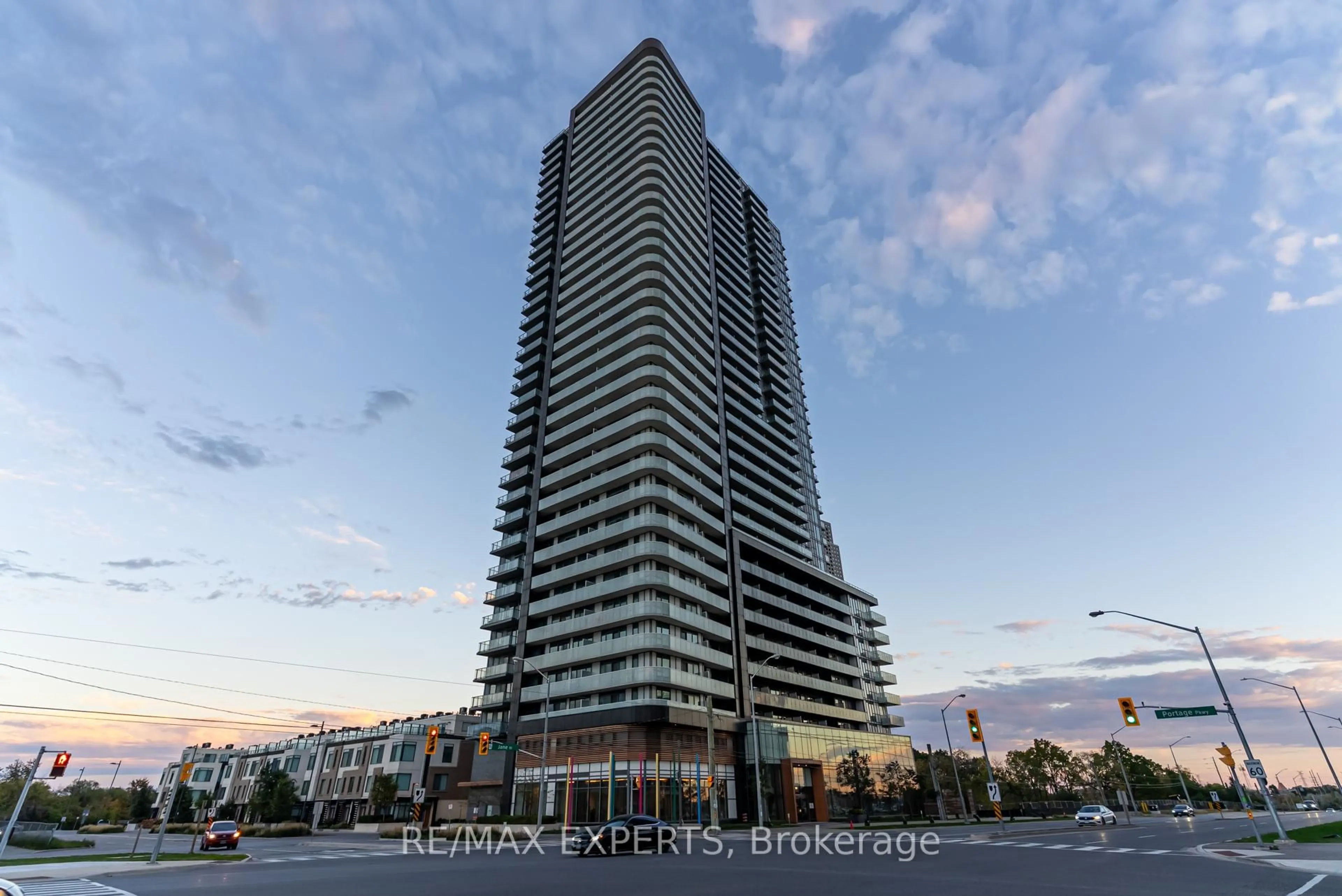 Indoor foyer for 7895 Jane St #2106, Vaughan Ontario L4K 0K2