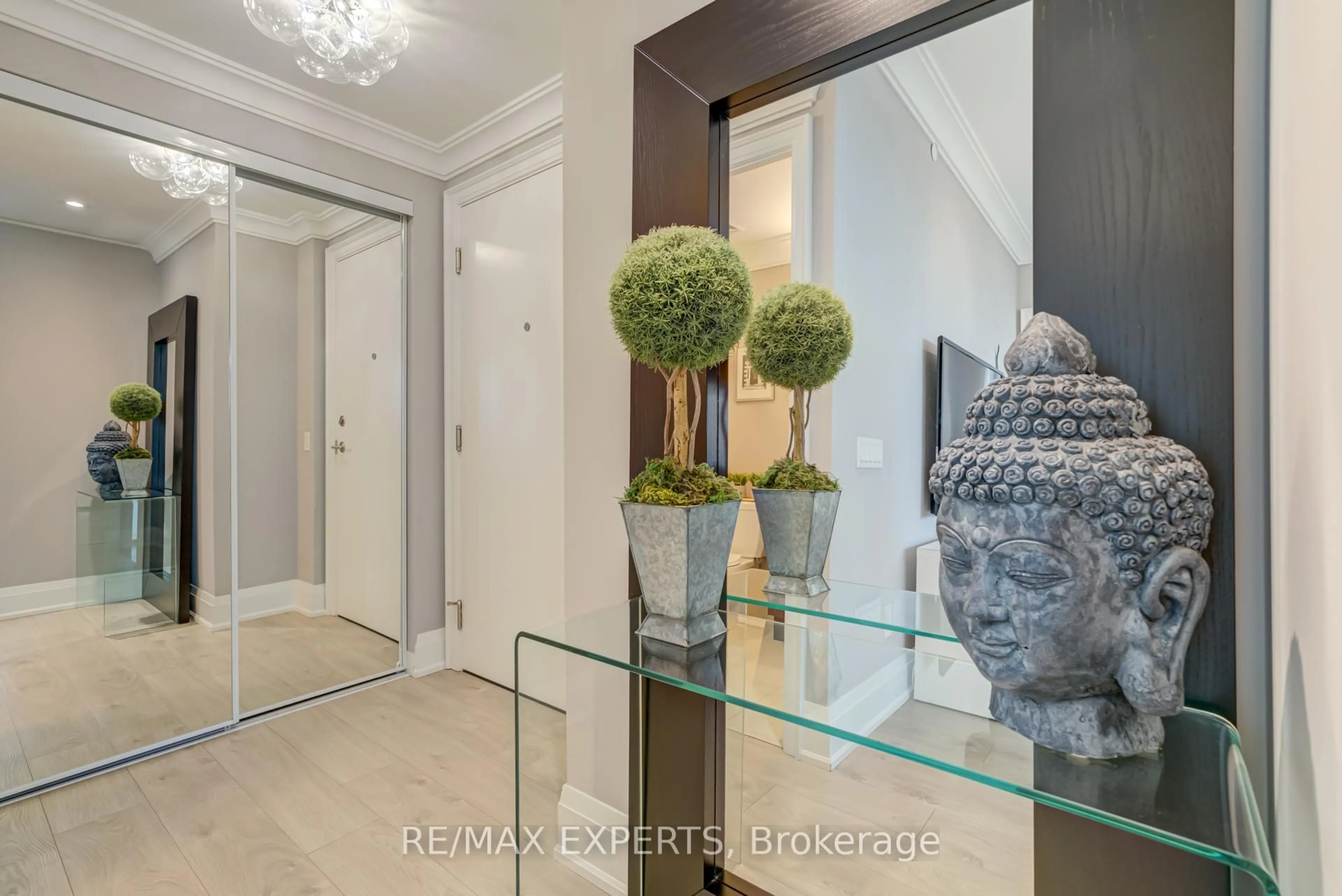 Indoor entryway for 7895 Jane St #2106, Vaughan Ontario L4K 0K2