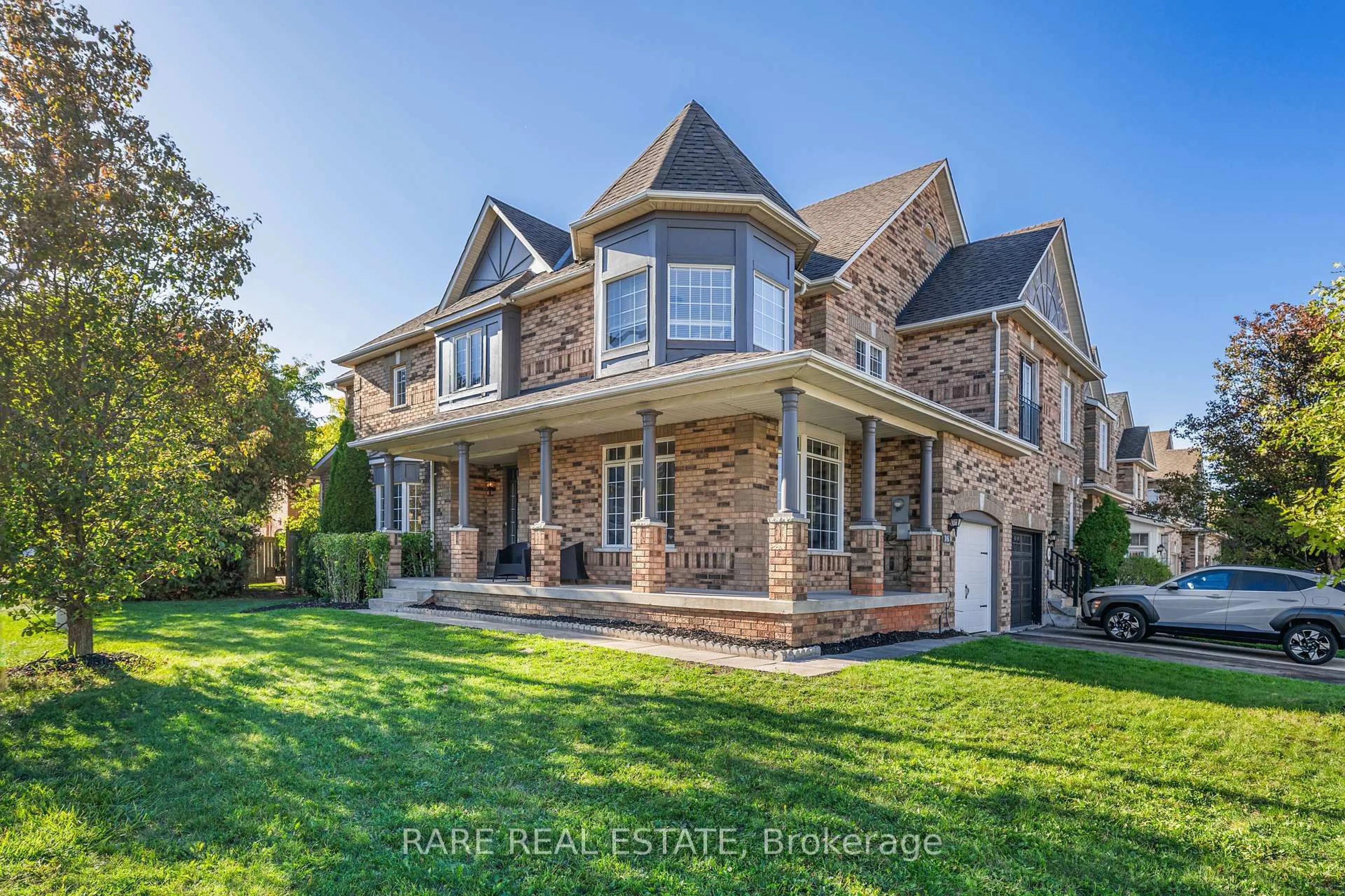 Home with brick exterior material, street for 16 Ebony Gate, Richmond Hill Ontario L4S 2C1